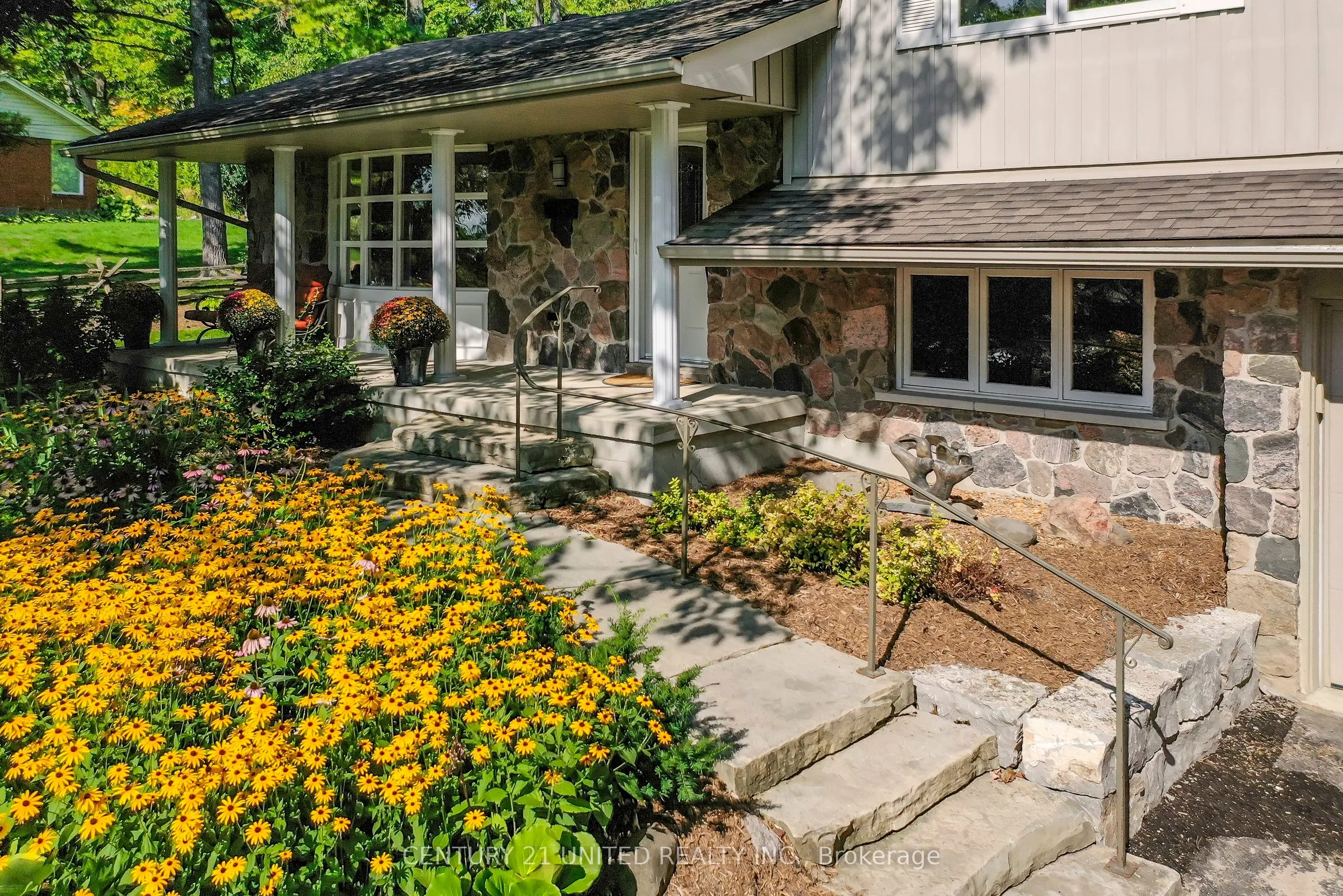 45 Crestwood Avenue