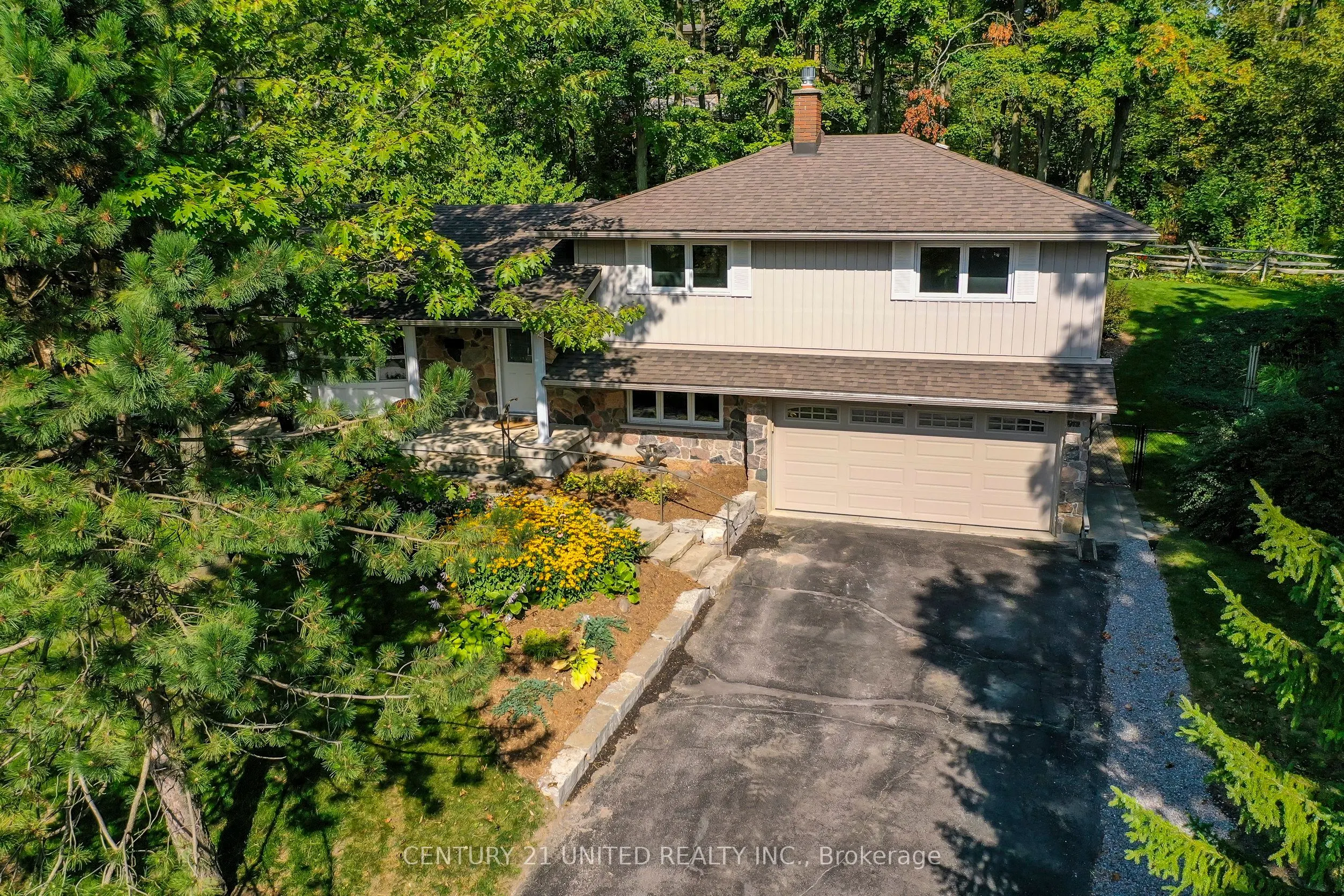 45 Crestwood Avenue