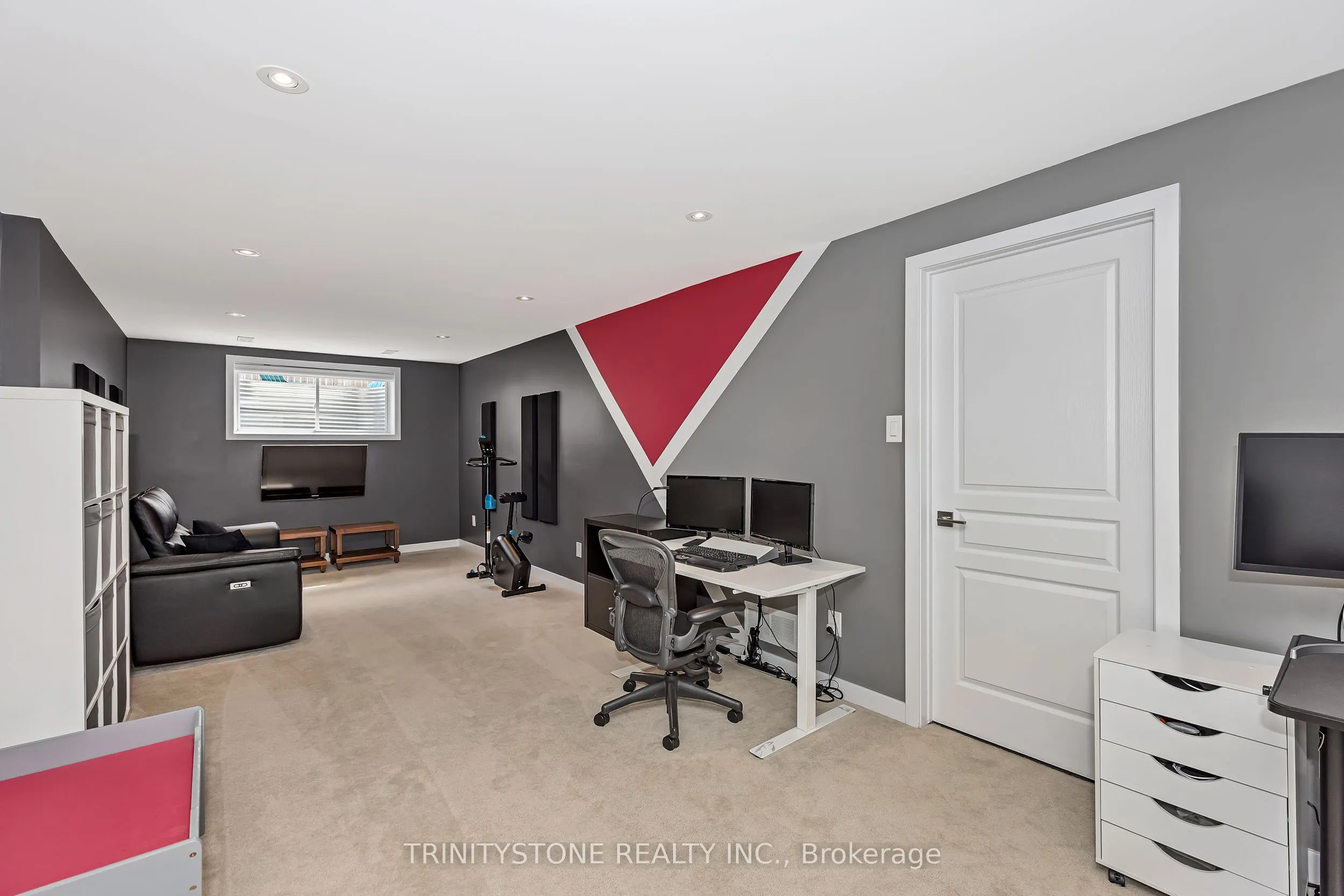 127 Shinny Avenue