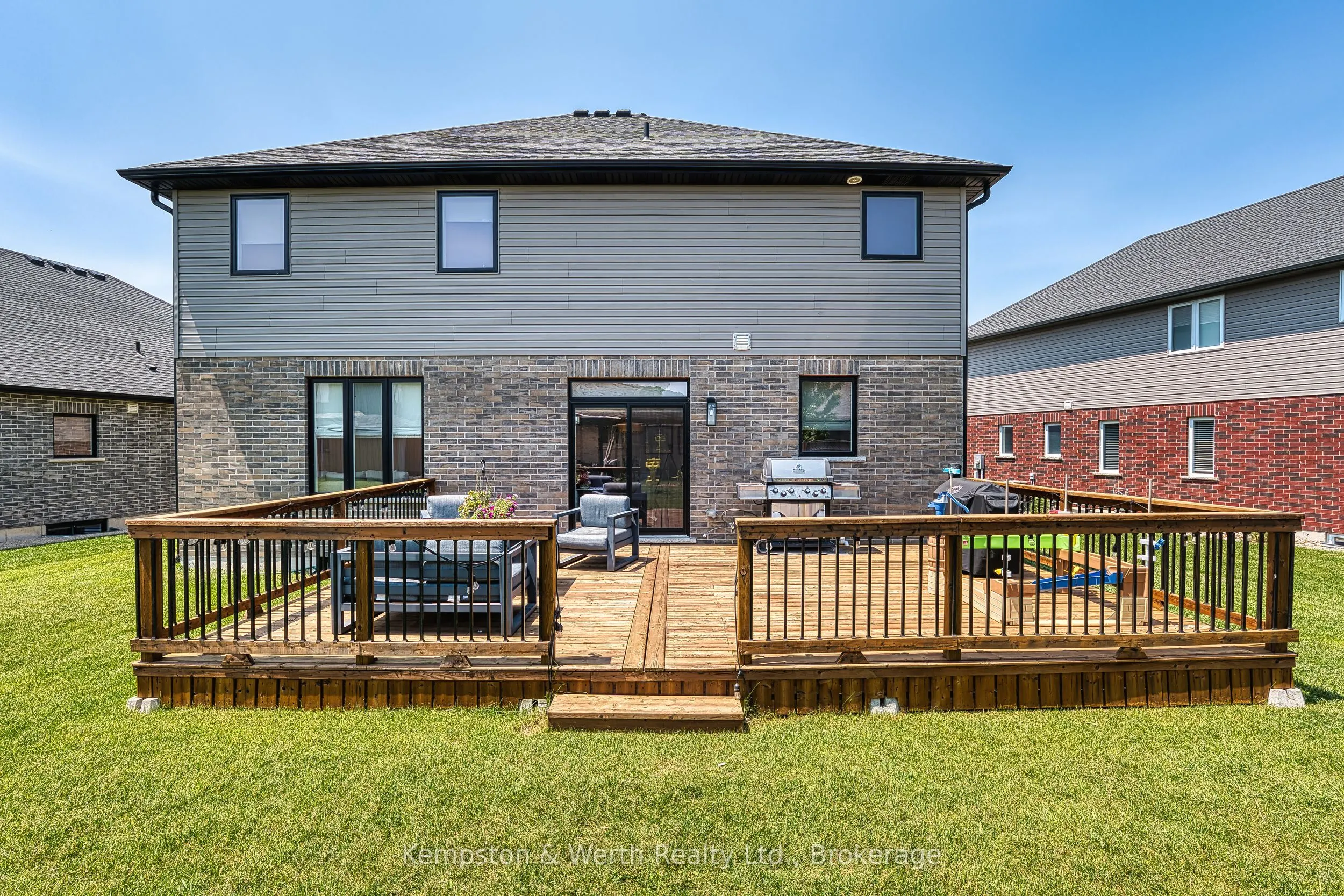 71 Forbes Crescent