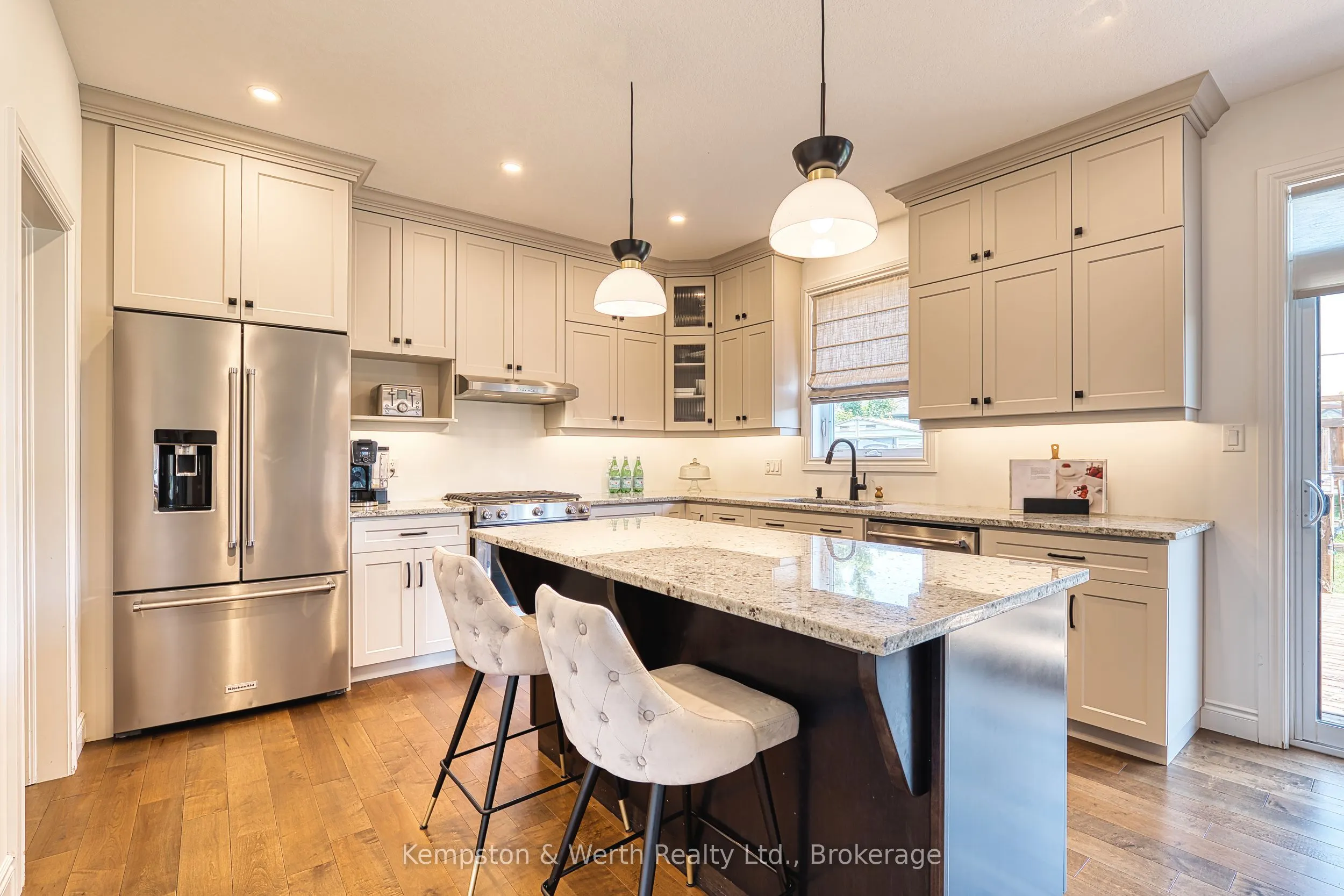 71 Forbes Crescent