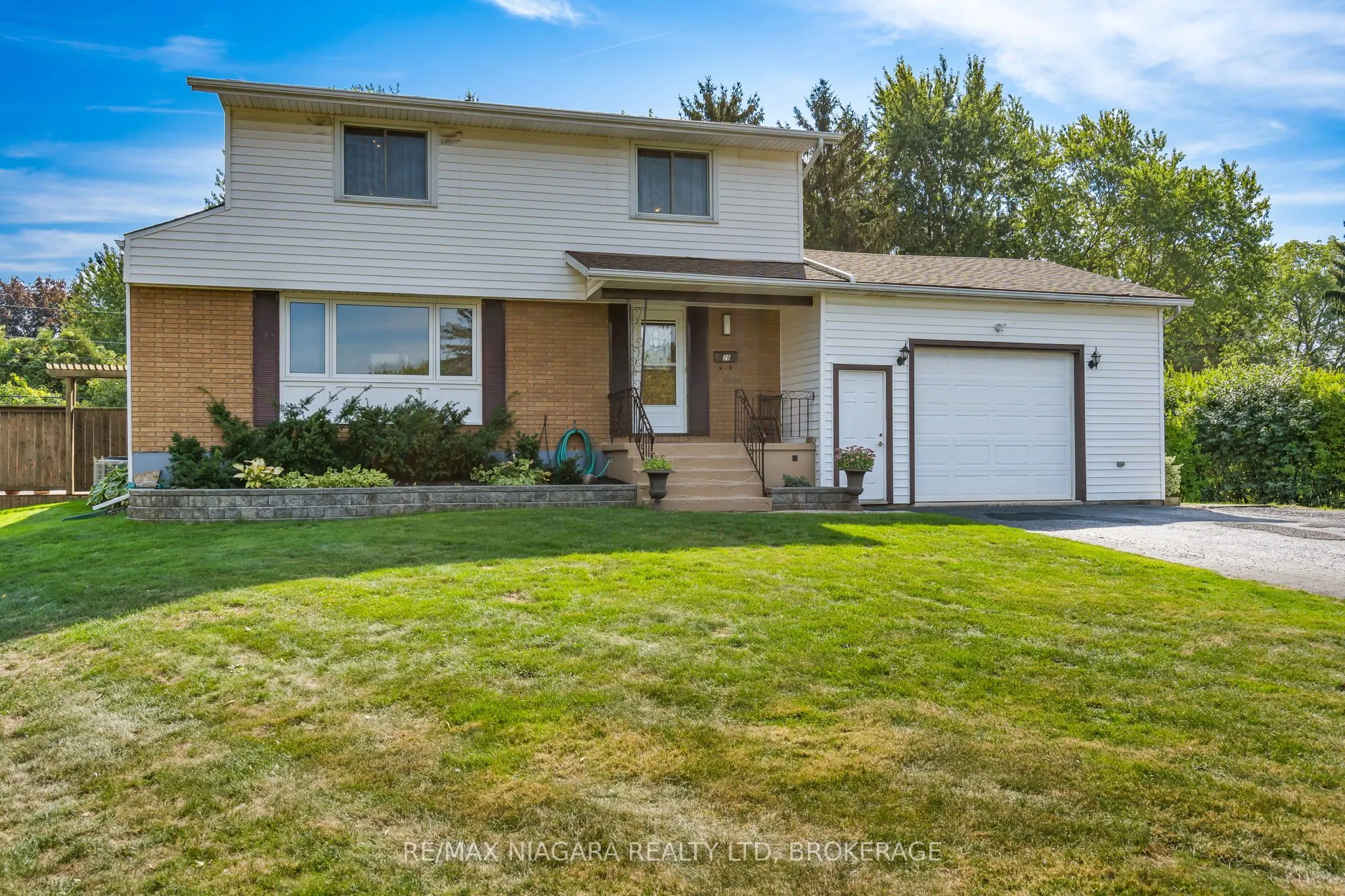 28 Thorncrest Road