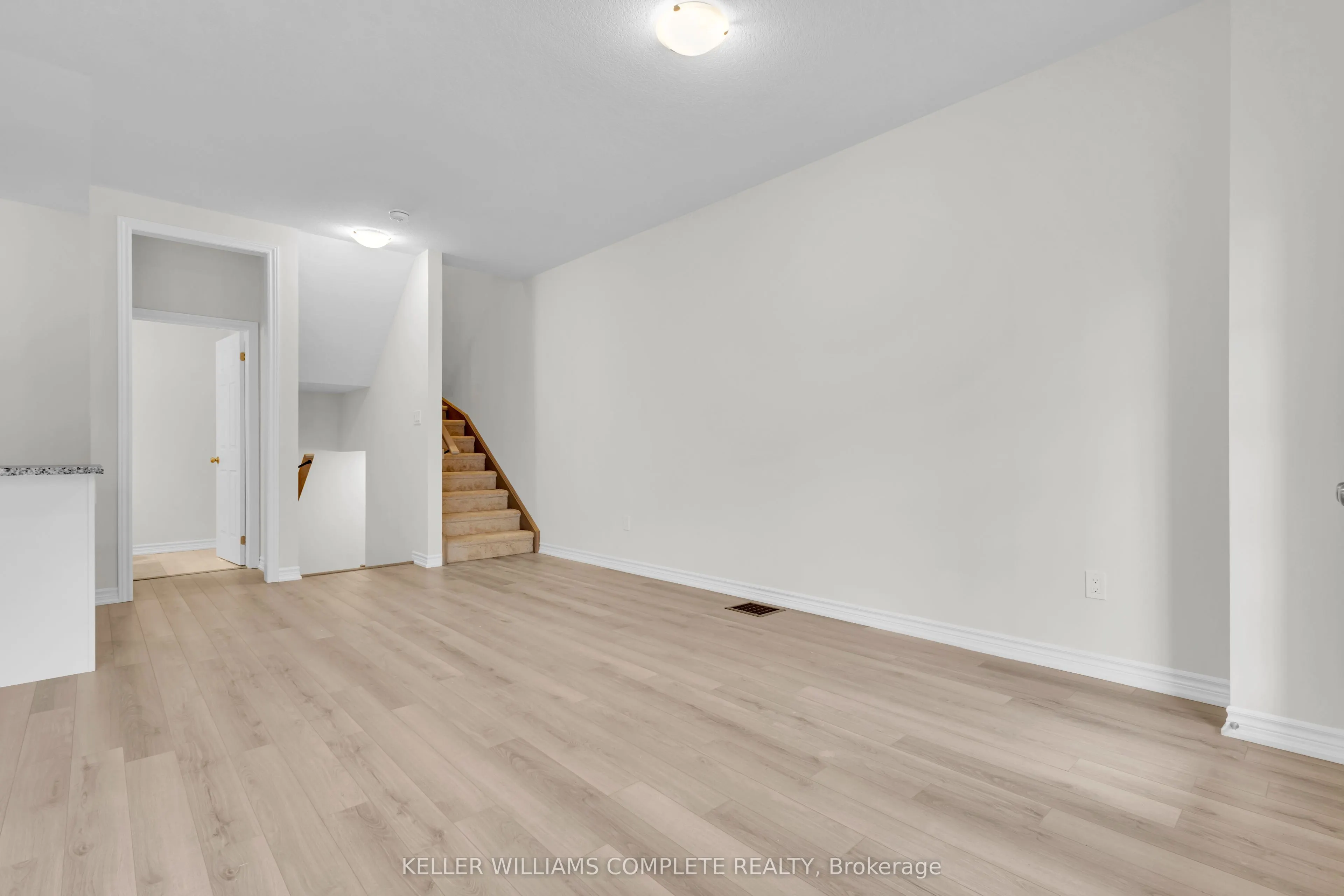 677 Park Road N, #147