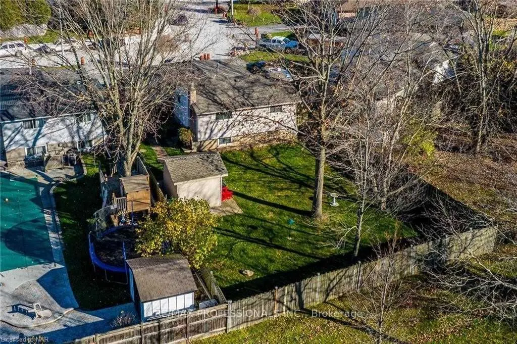 100 Larchwood Circle, #Upper