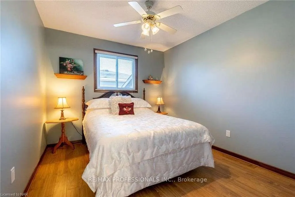 100 Larchwood Circle, #Upper