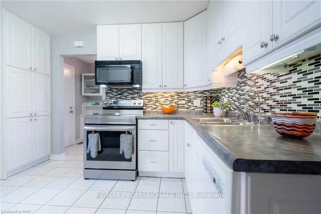 100 Larchwood Circle, #Upper