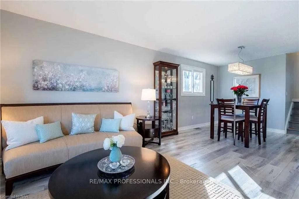 100 Larchwood Circle, #Upper