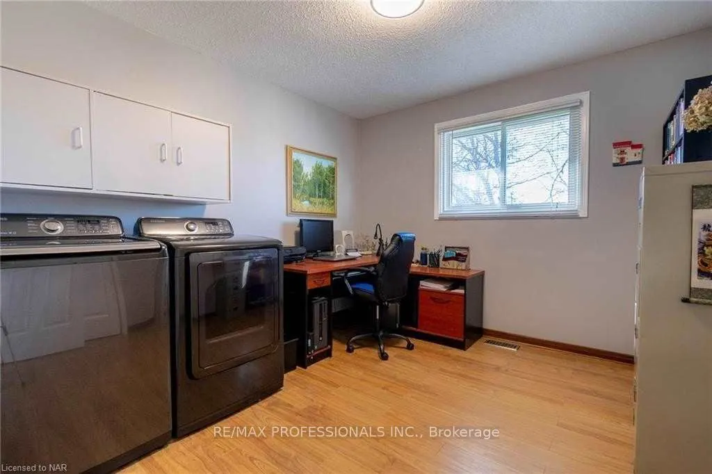 100 Larchwood Circle, #Upper