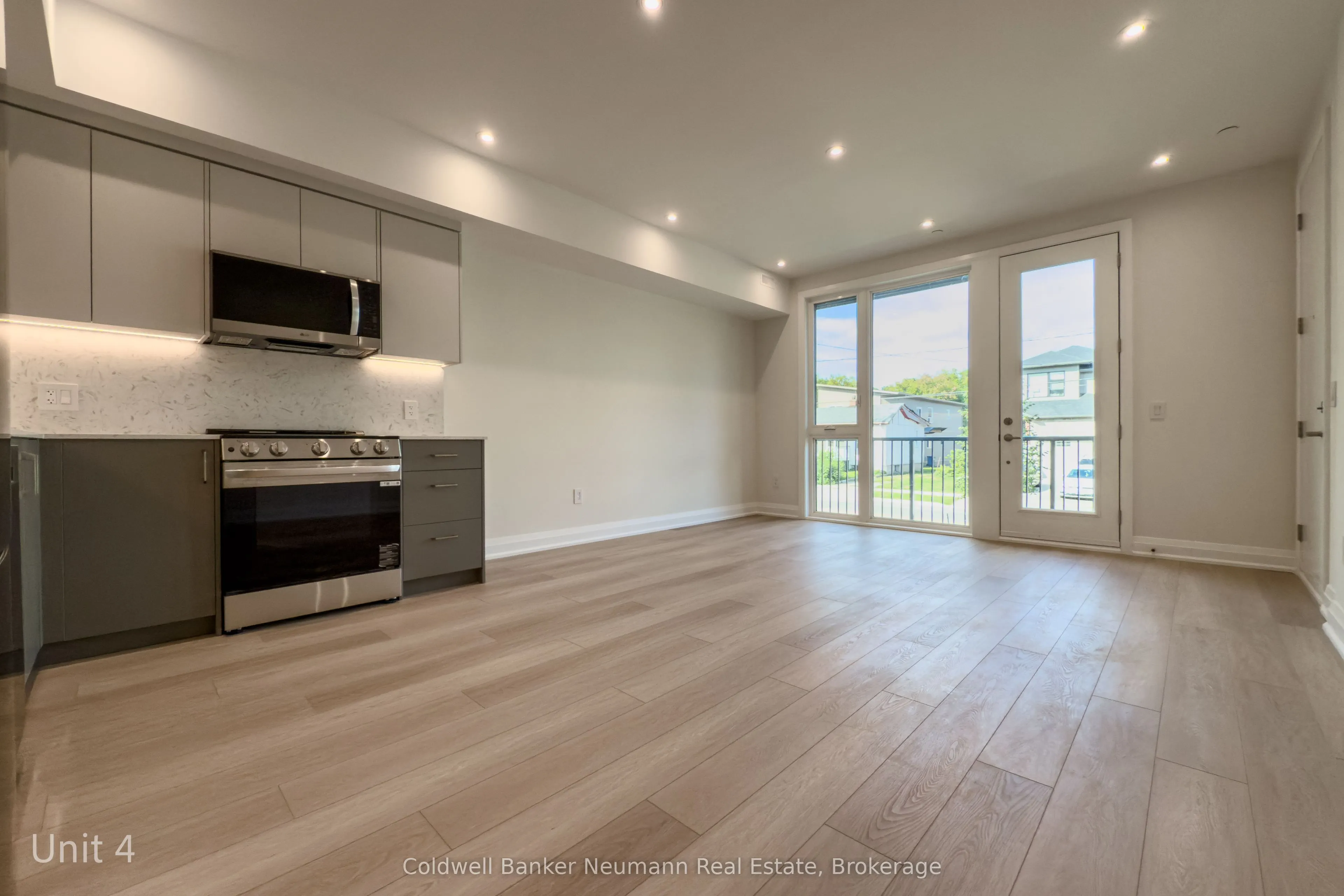 14 Stevenson Street N, #4