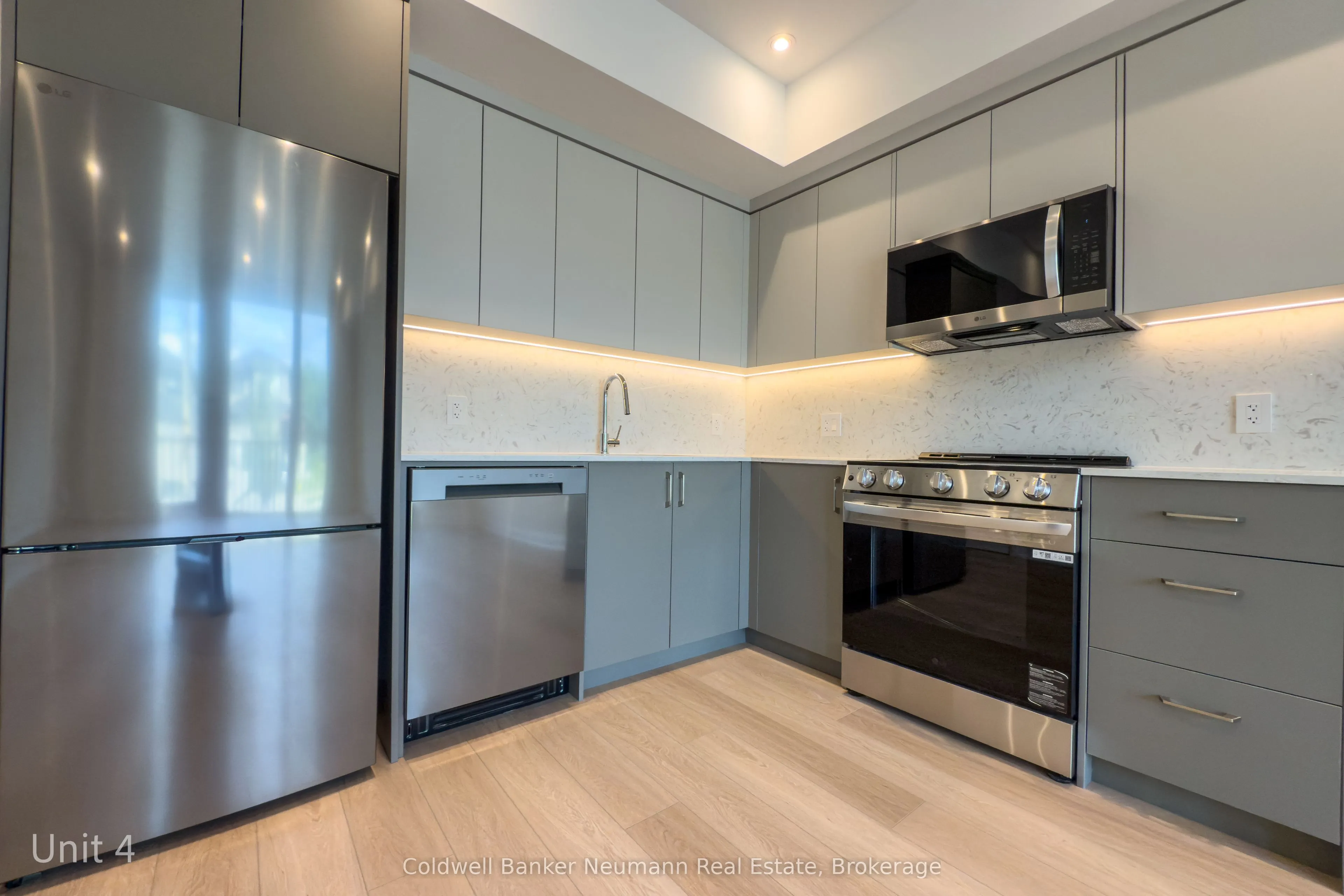 14 Stevenson Street N, #4