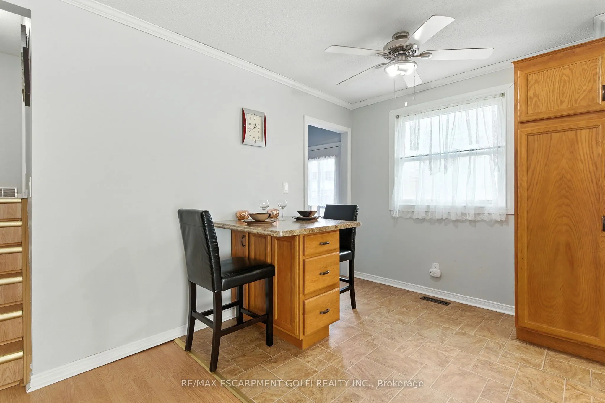 30 RAINBOW Court