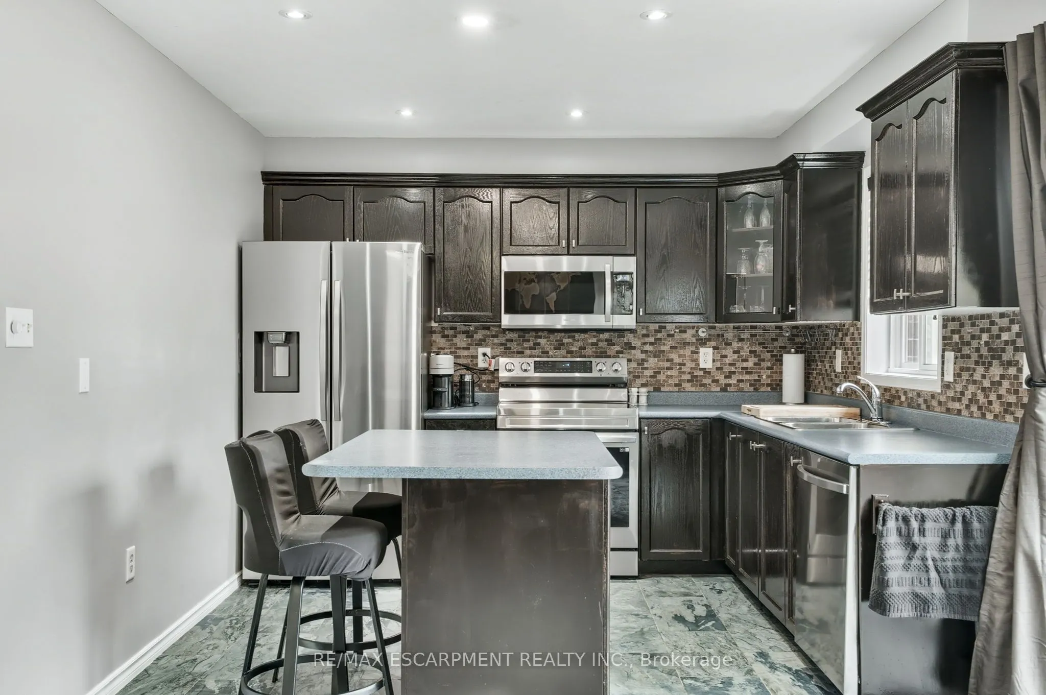 5 Mavin Street