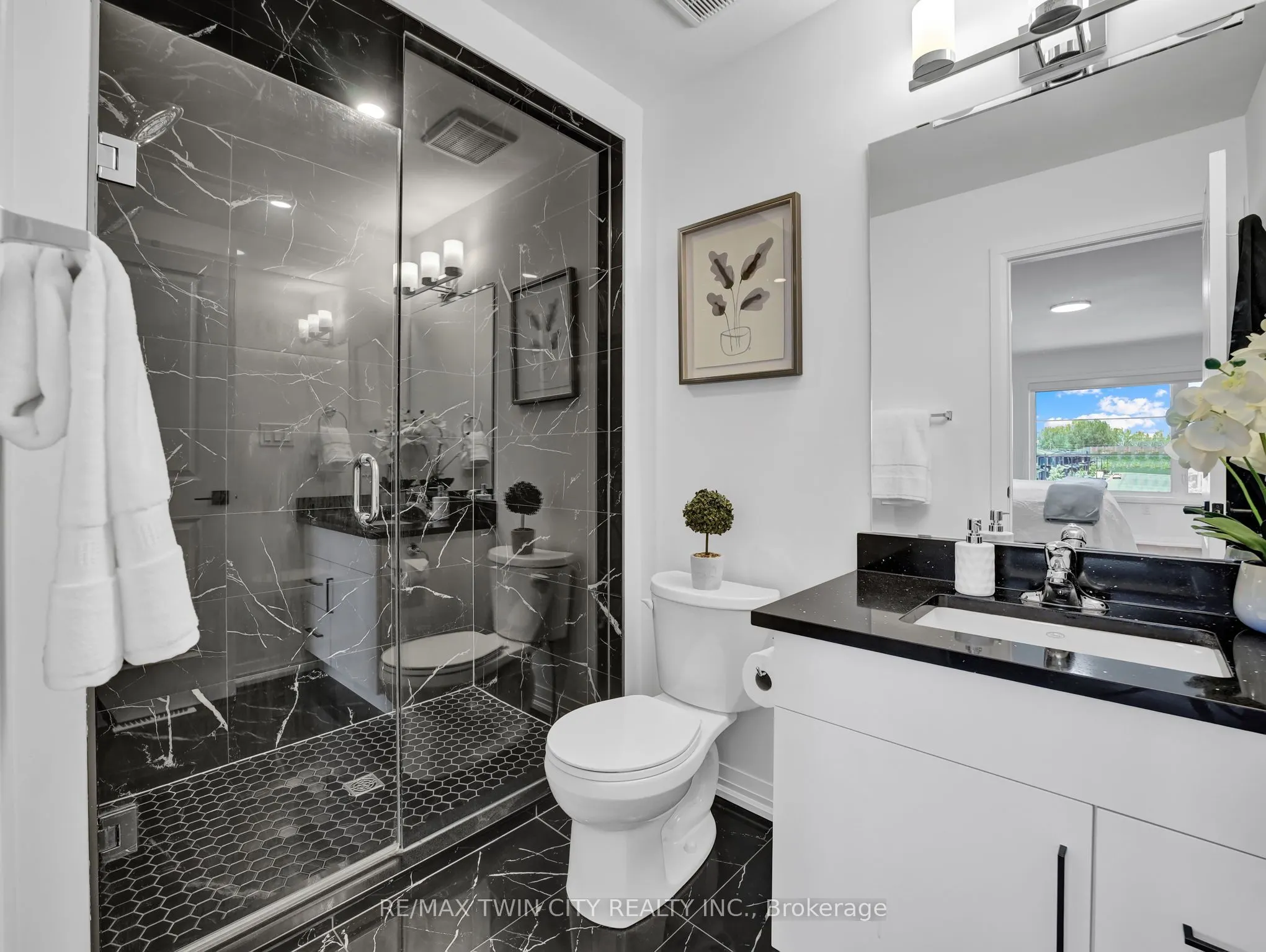 4552 Portage Road, #108