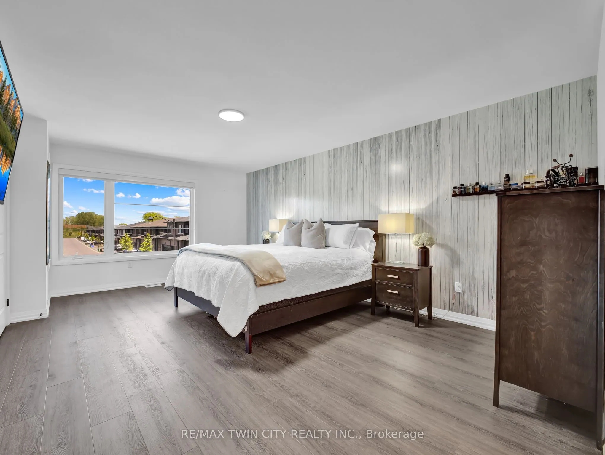 4552 Portage Road, #108