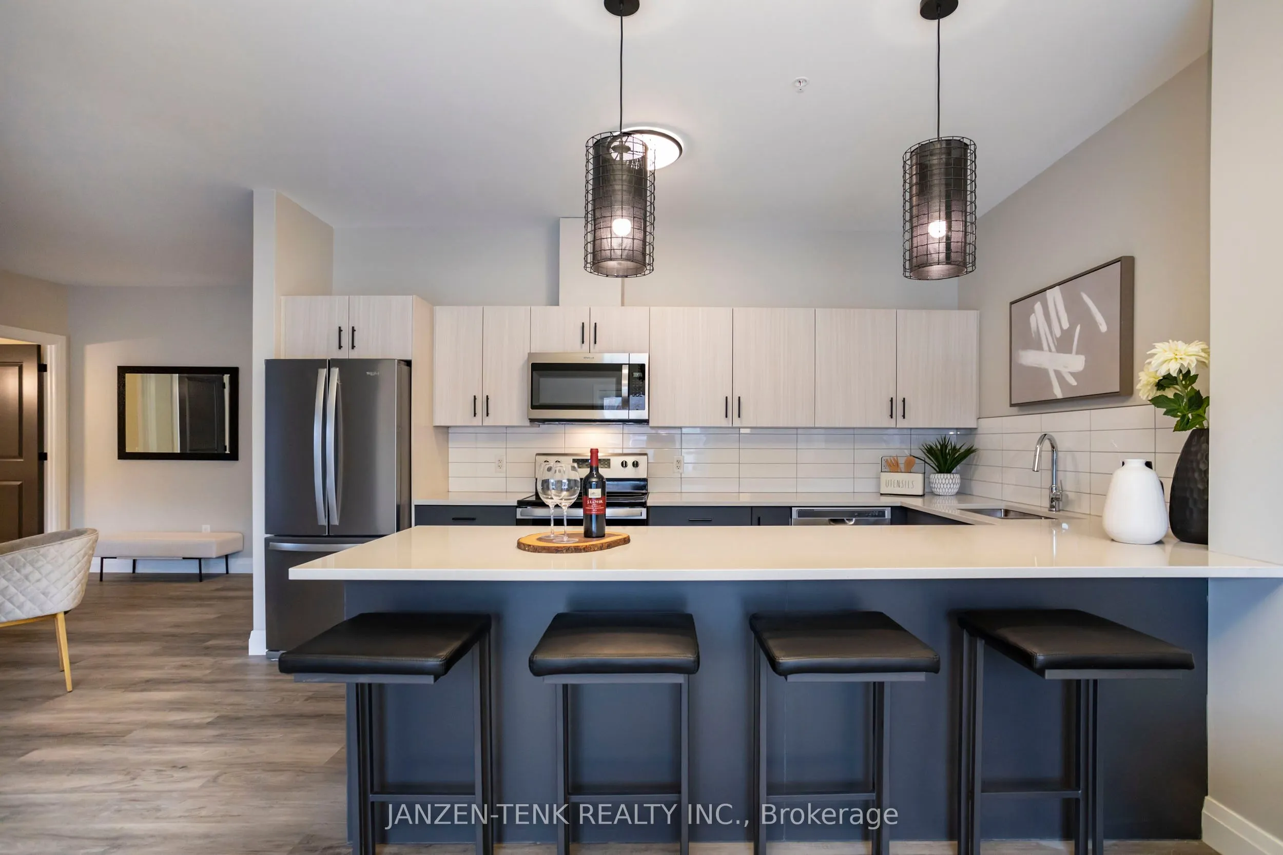 555 TEEPLE Terrace, #107