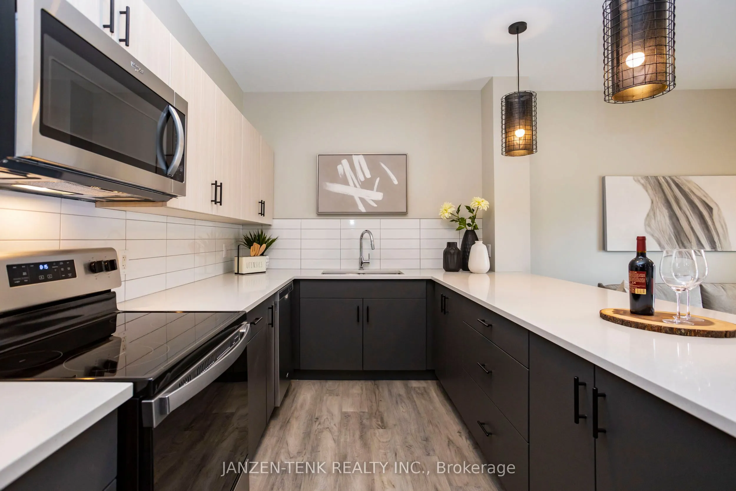 555 TEEPLE Terrace, #107