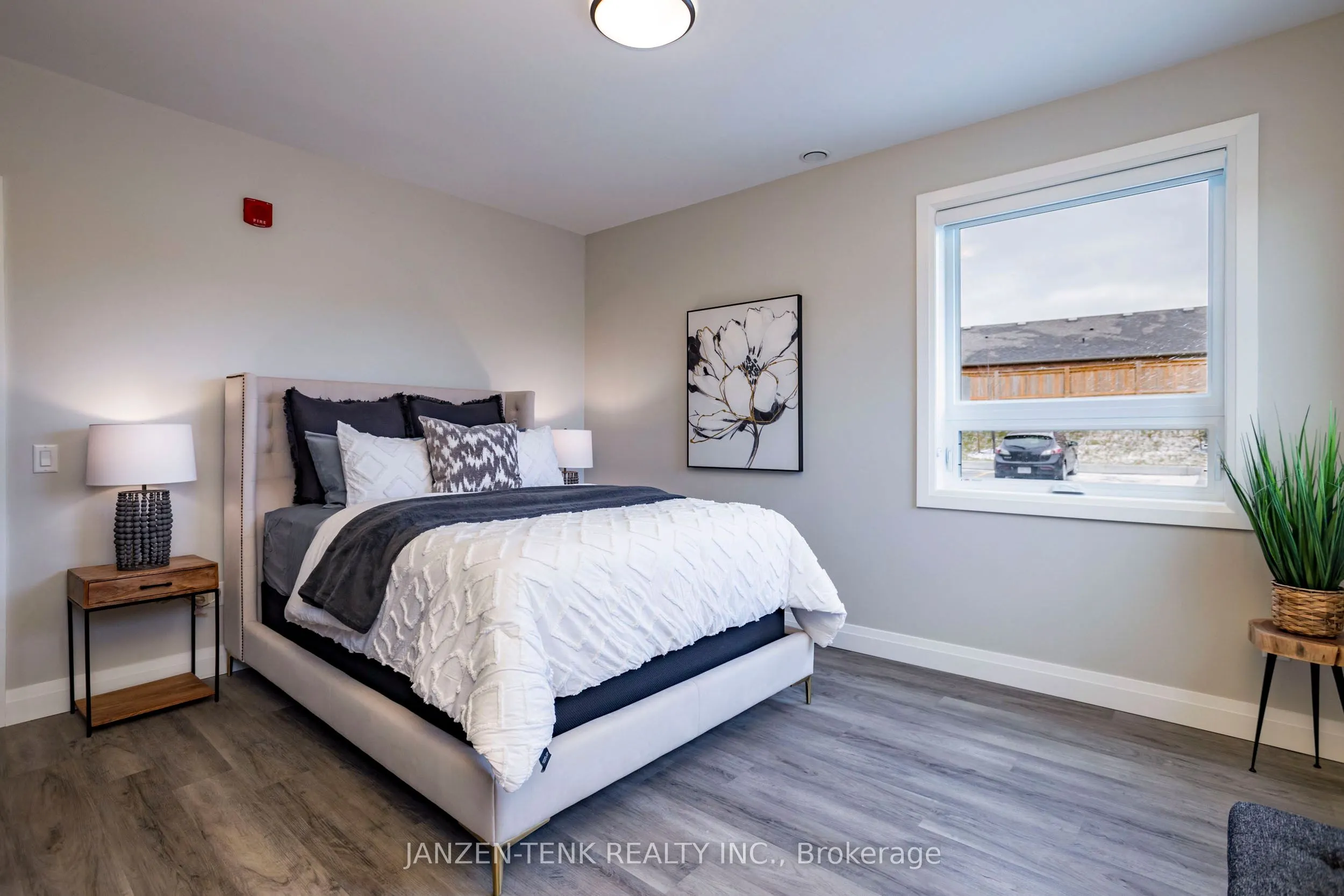 555 TEEPLE Terrace, #107