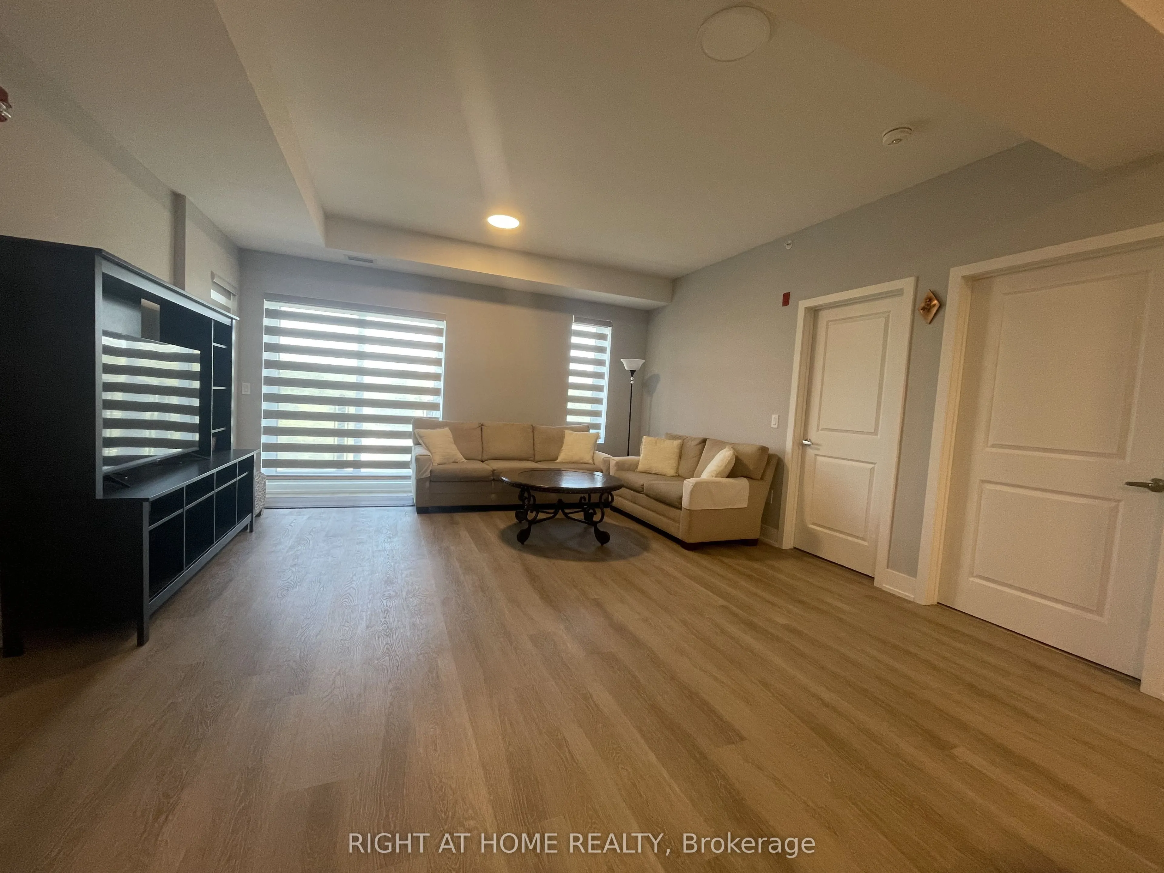 19B West Street N, #304