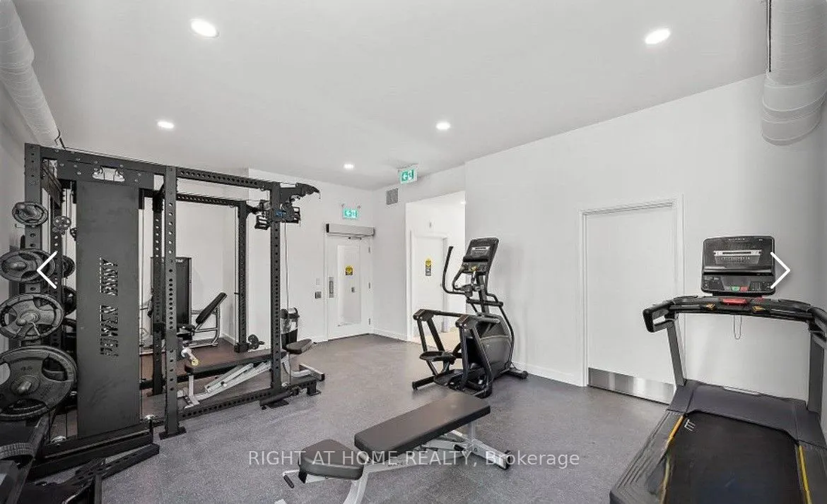 19B West Street N, #304