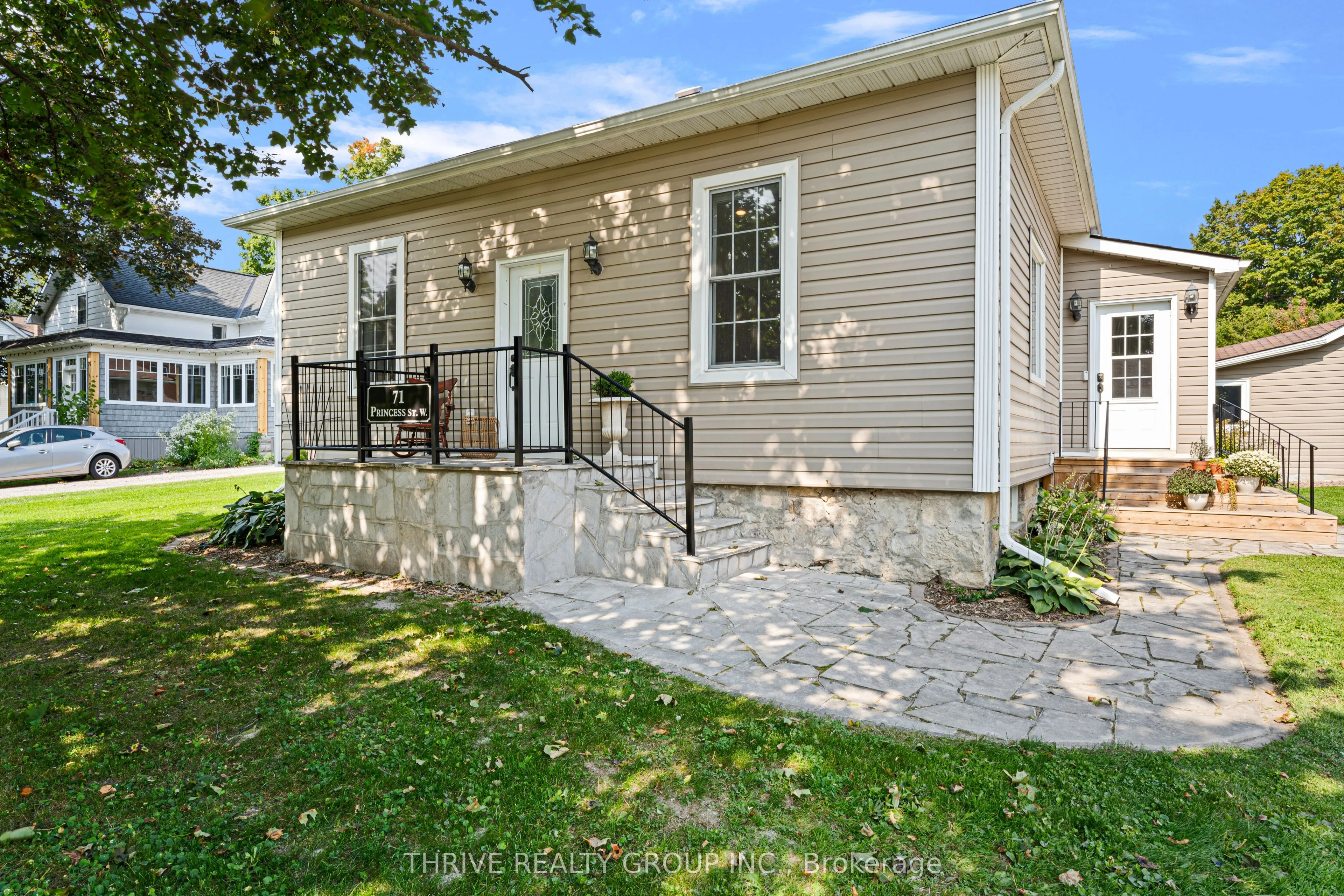 71 Princess Street W