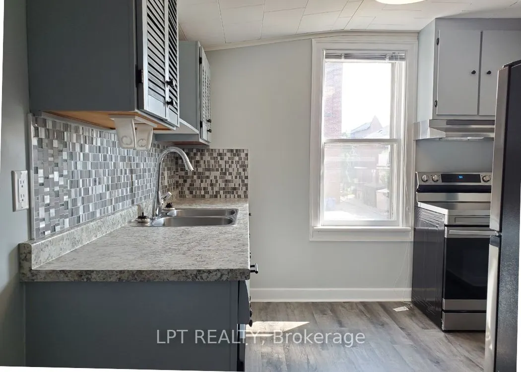57 Hamilton Avenue N, #2