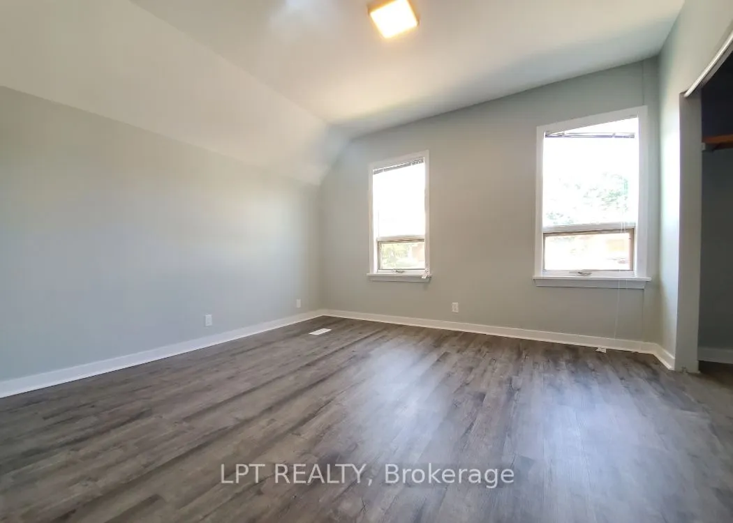 57 Hamilton Avenue N, #2