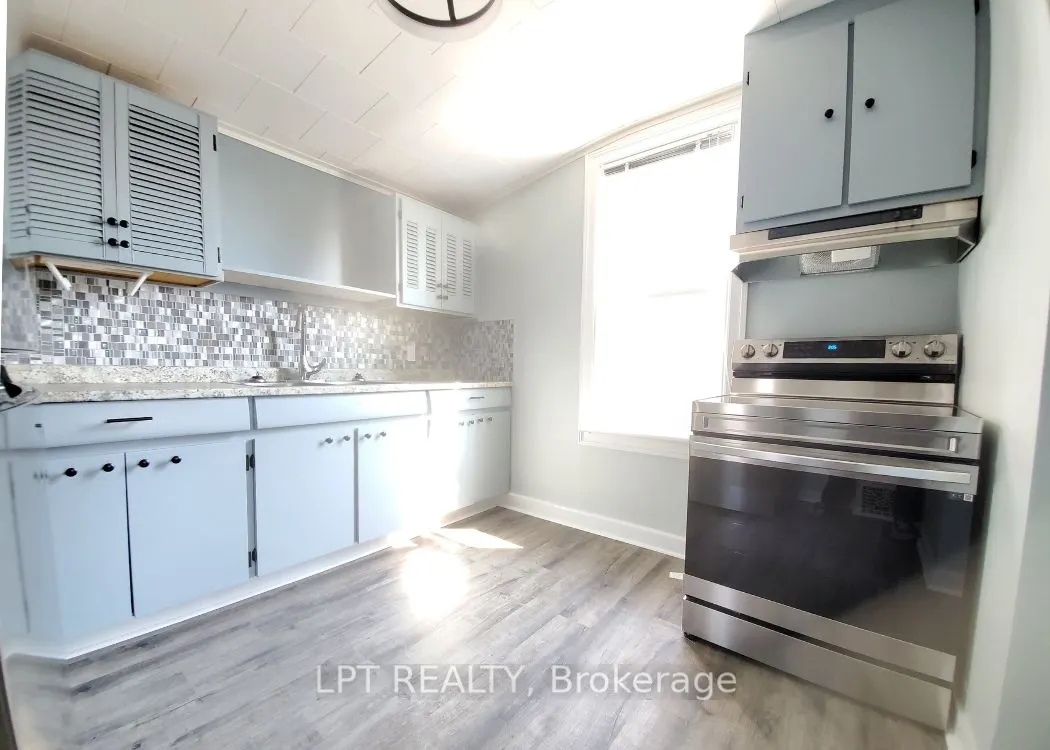 57 Hamilton Avenue N, #2