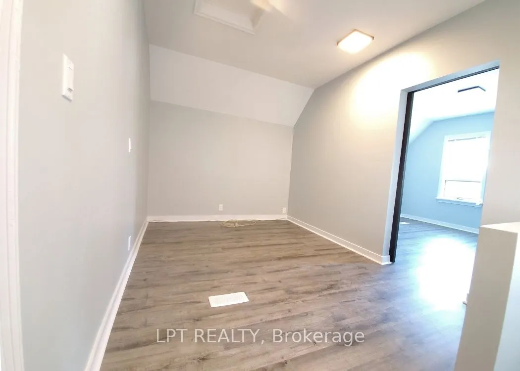 57 Hamilton Avenue N, #2