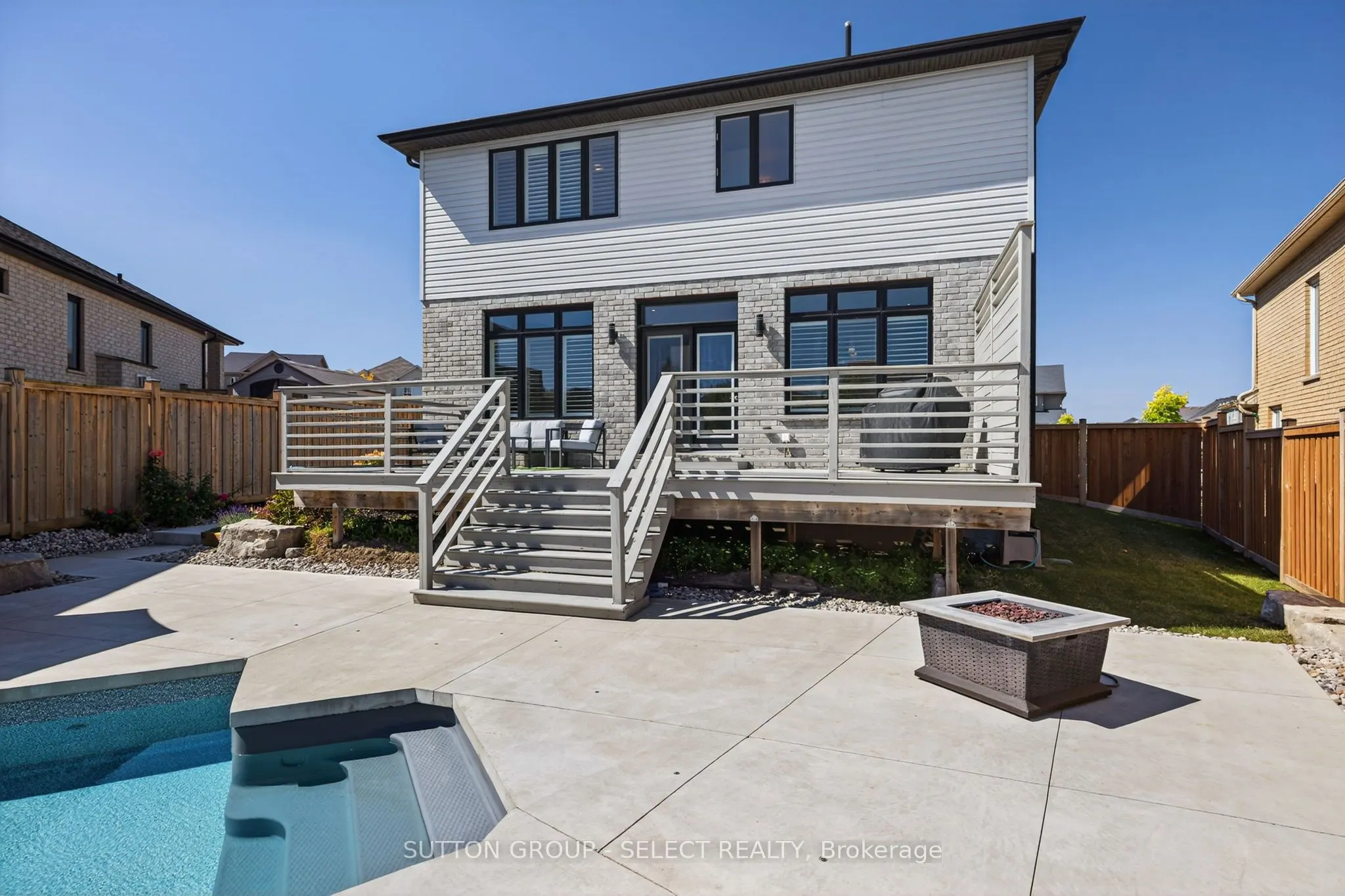 1879 Couldridge Way