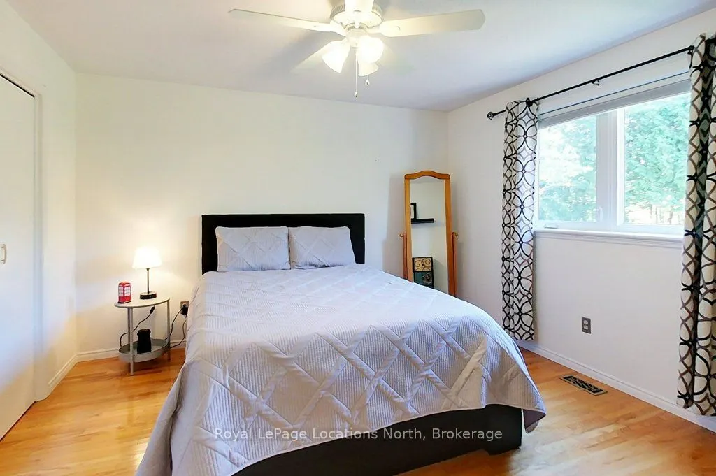 306 Lakeshore Road N