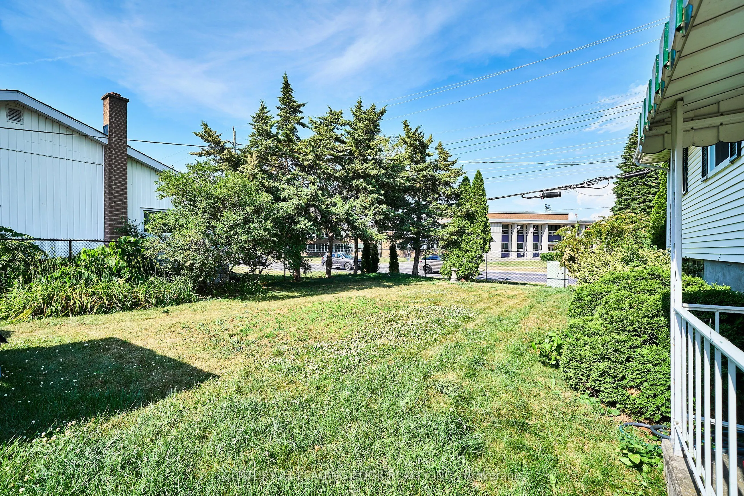 472 Victoria Avenue