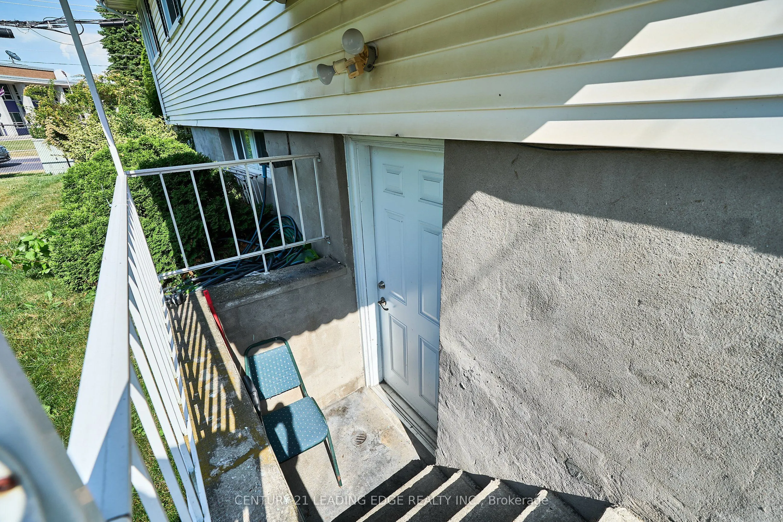 472 Victoria Avenue