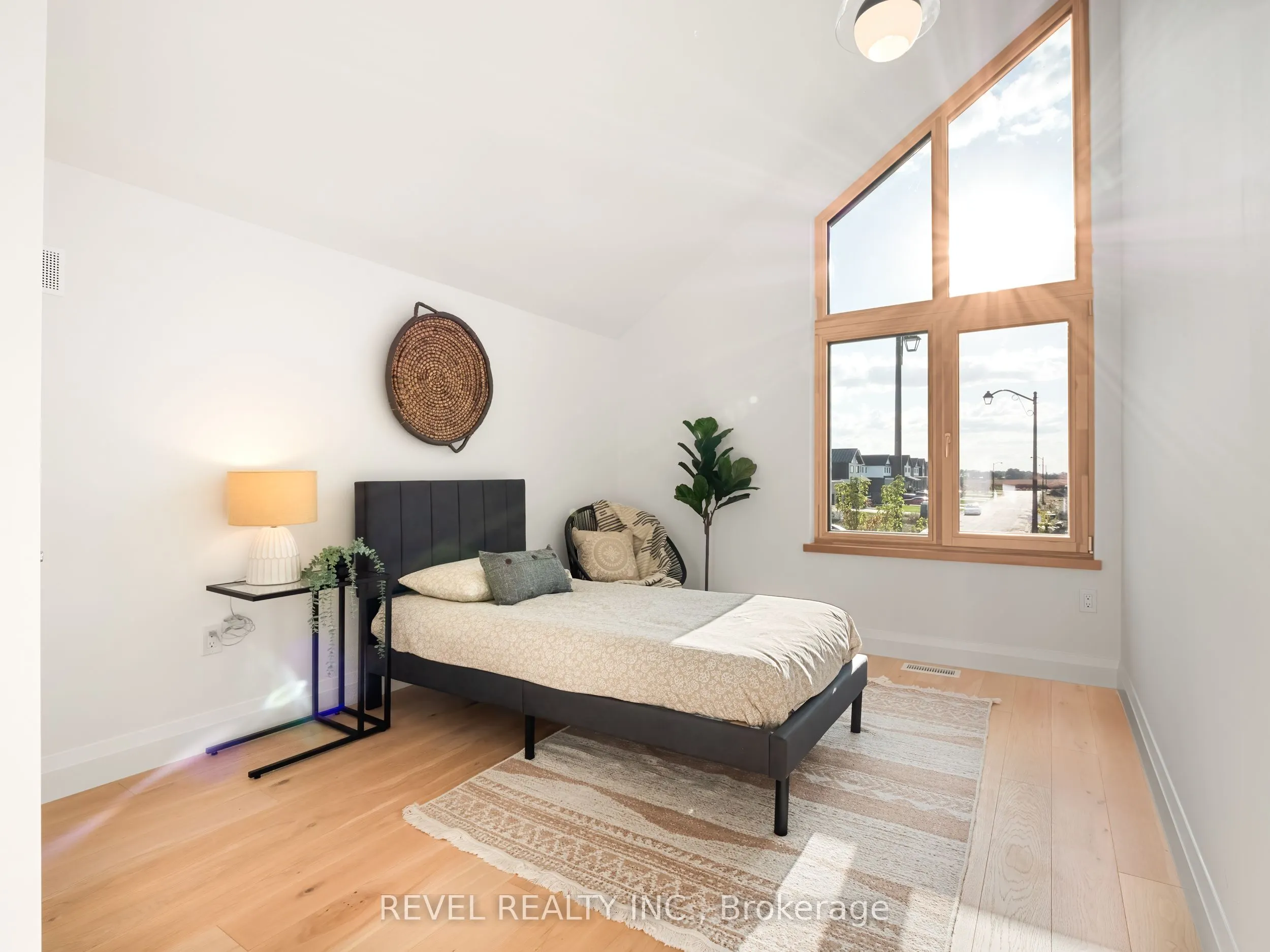 98 Elgin Street