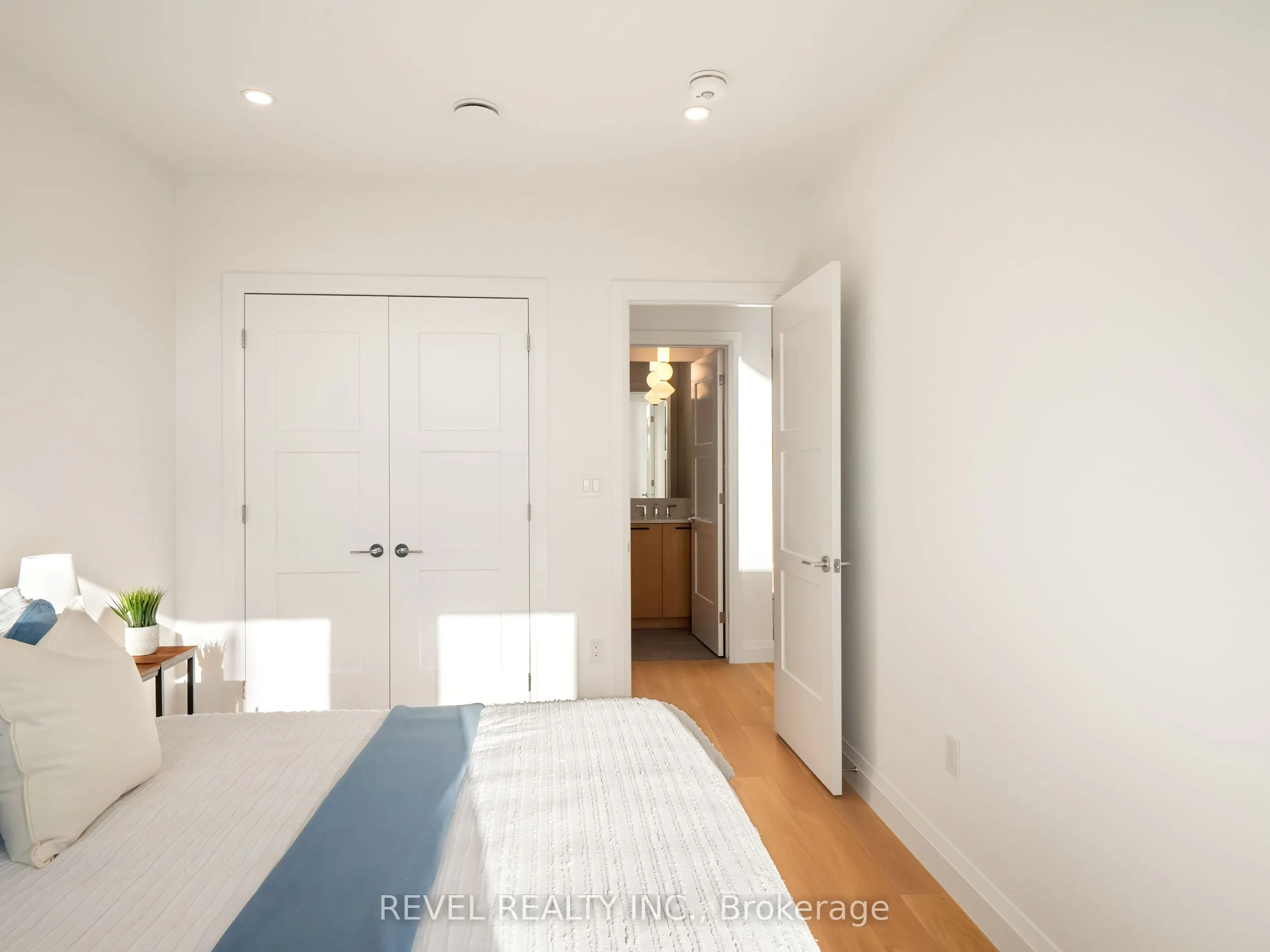 98 Elgin Street