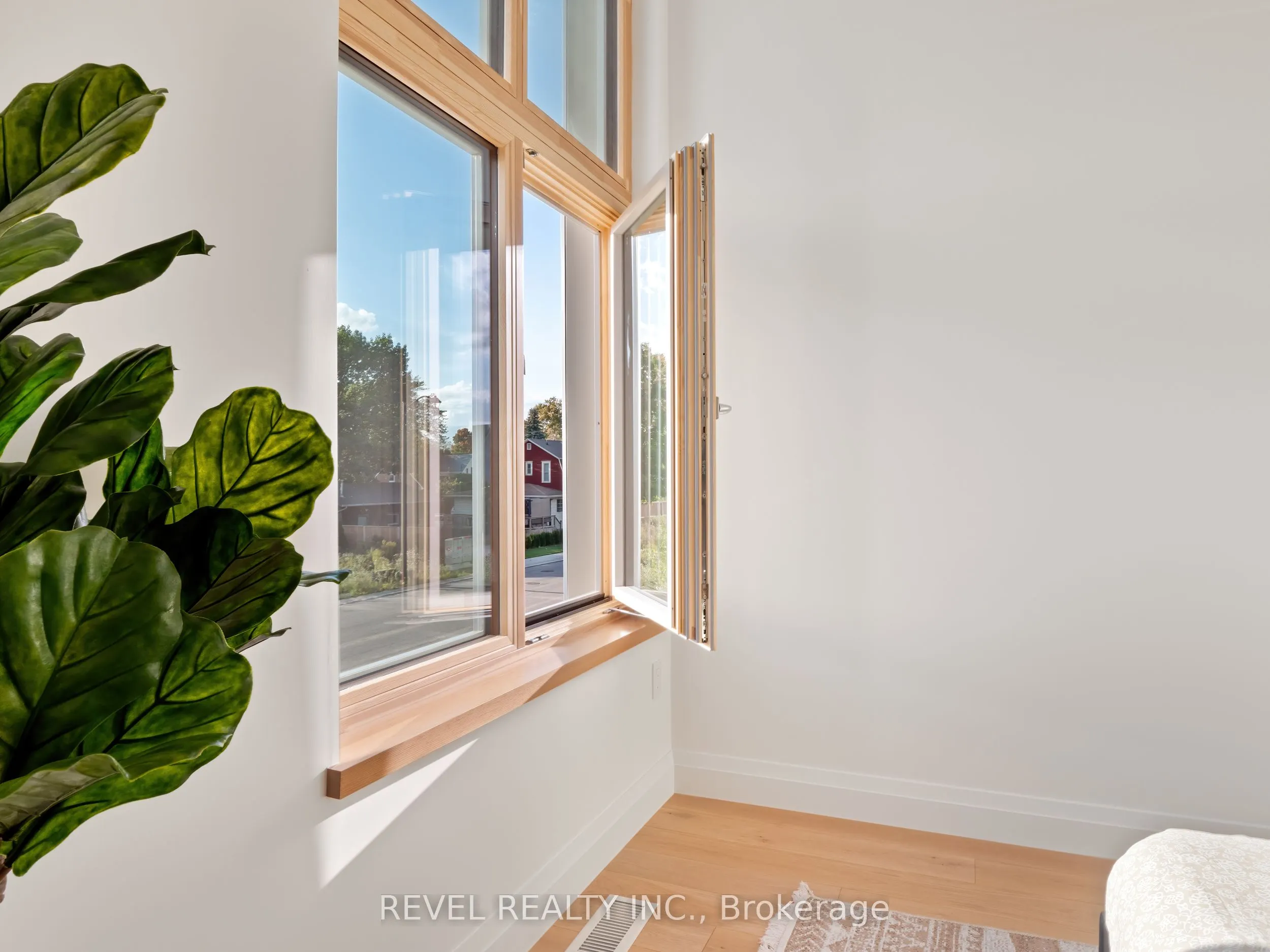 98 Elgin Street