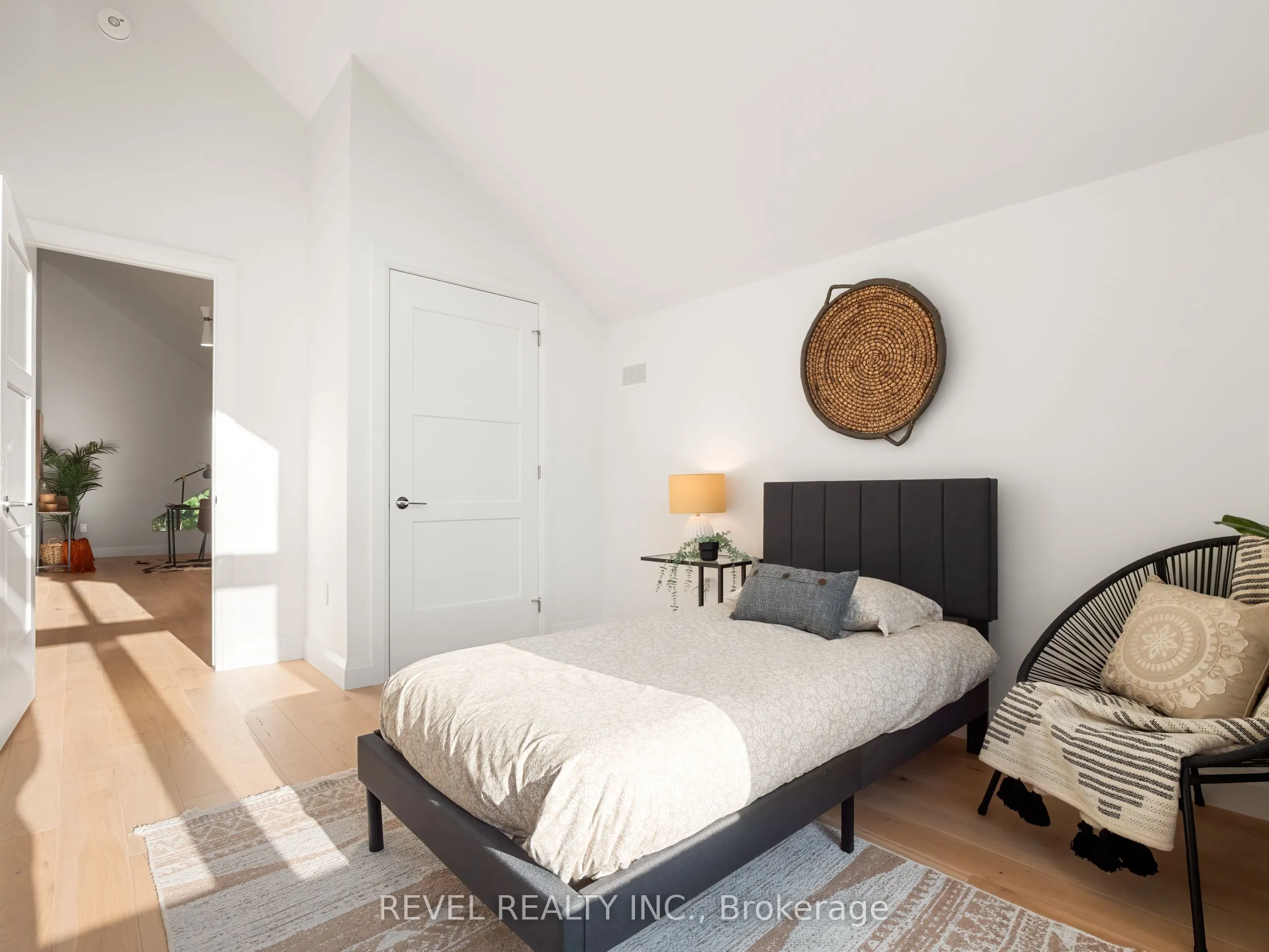 98 Elgin Street