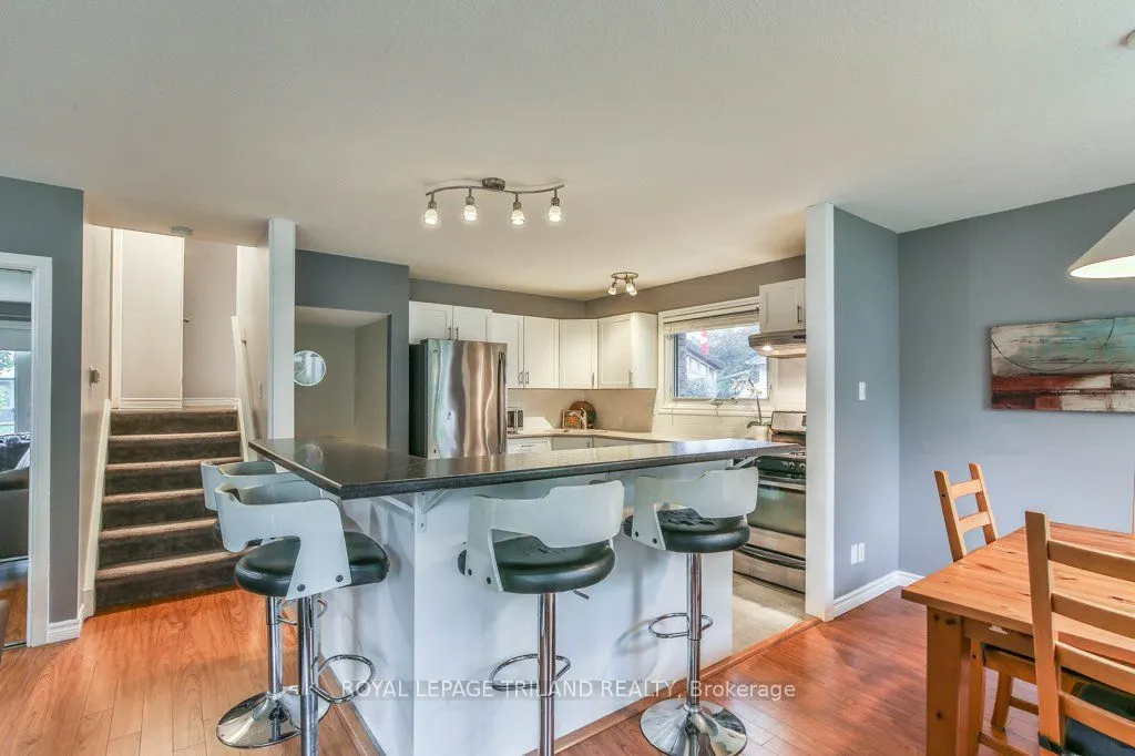 44 TWEED Crescent