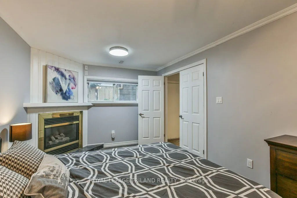 44 TWEED Crescent