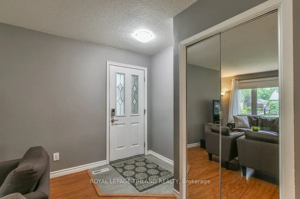 44 TWEED Crescent