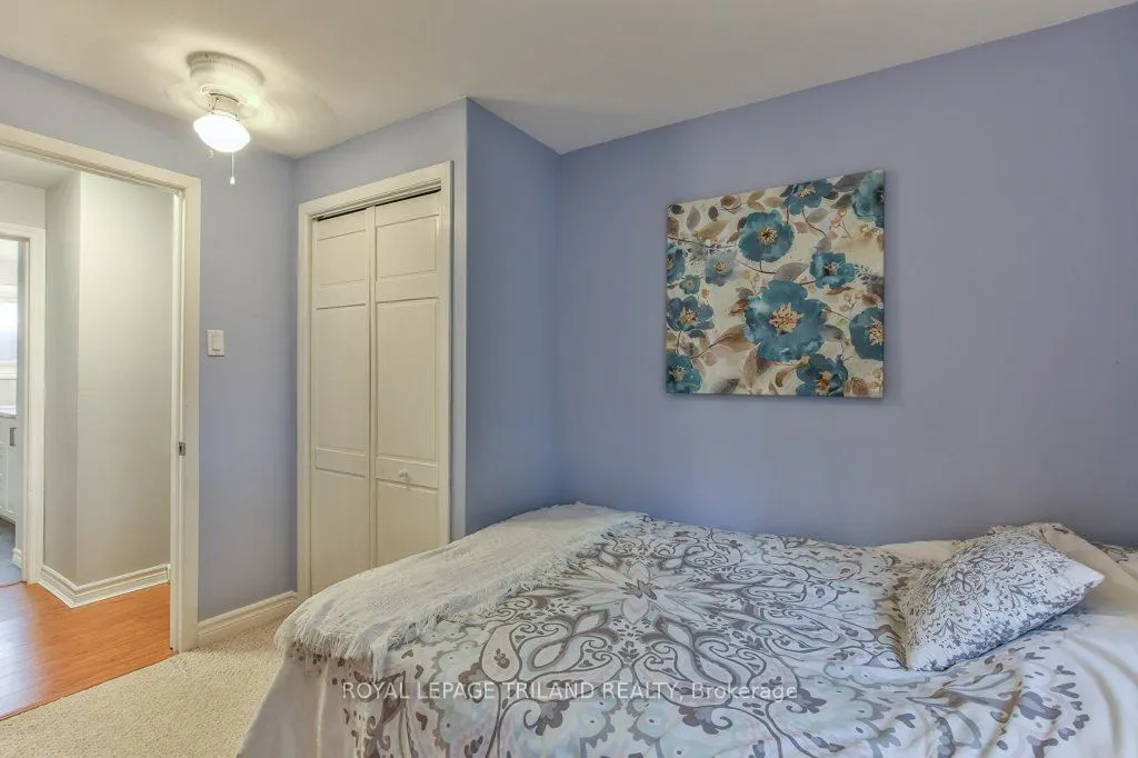 44 TWEED Crescent