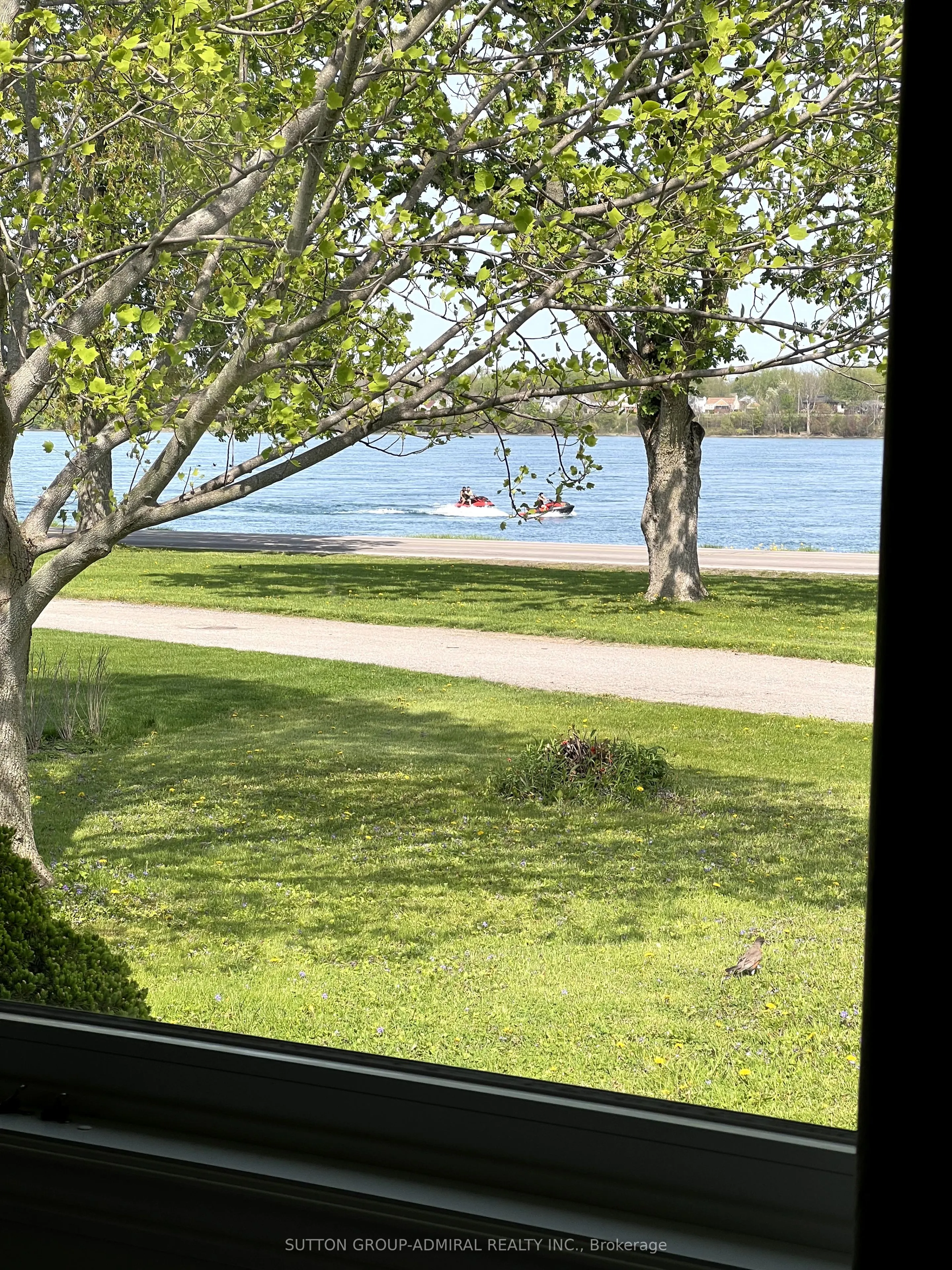 9767 Niagara River Parkway