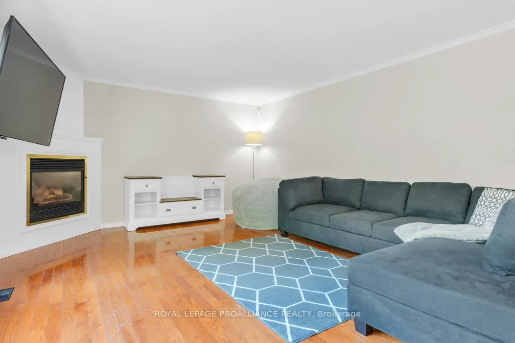 35 Loraine Avenue