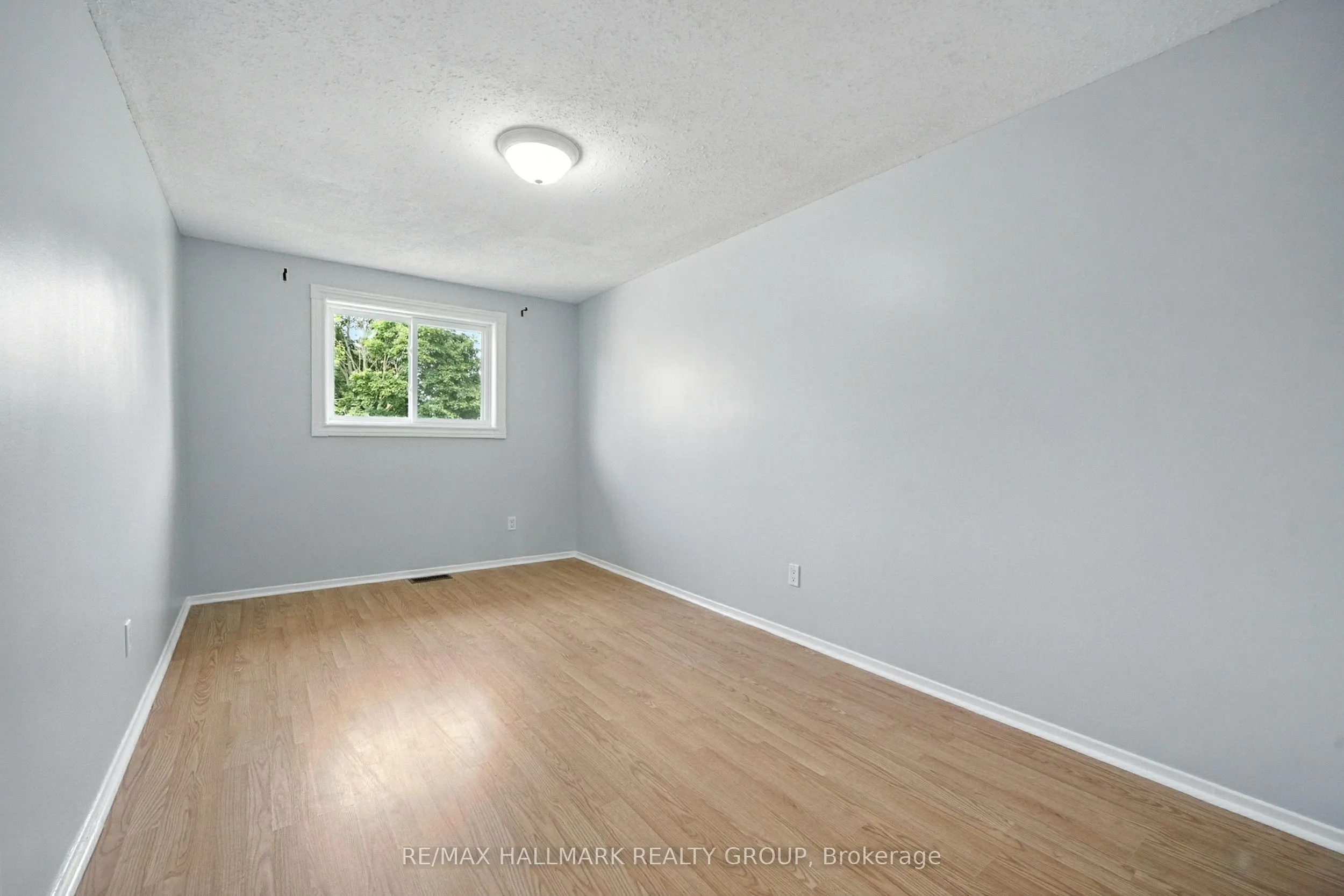 55 Fair Oaks Crescent