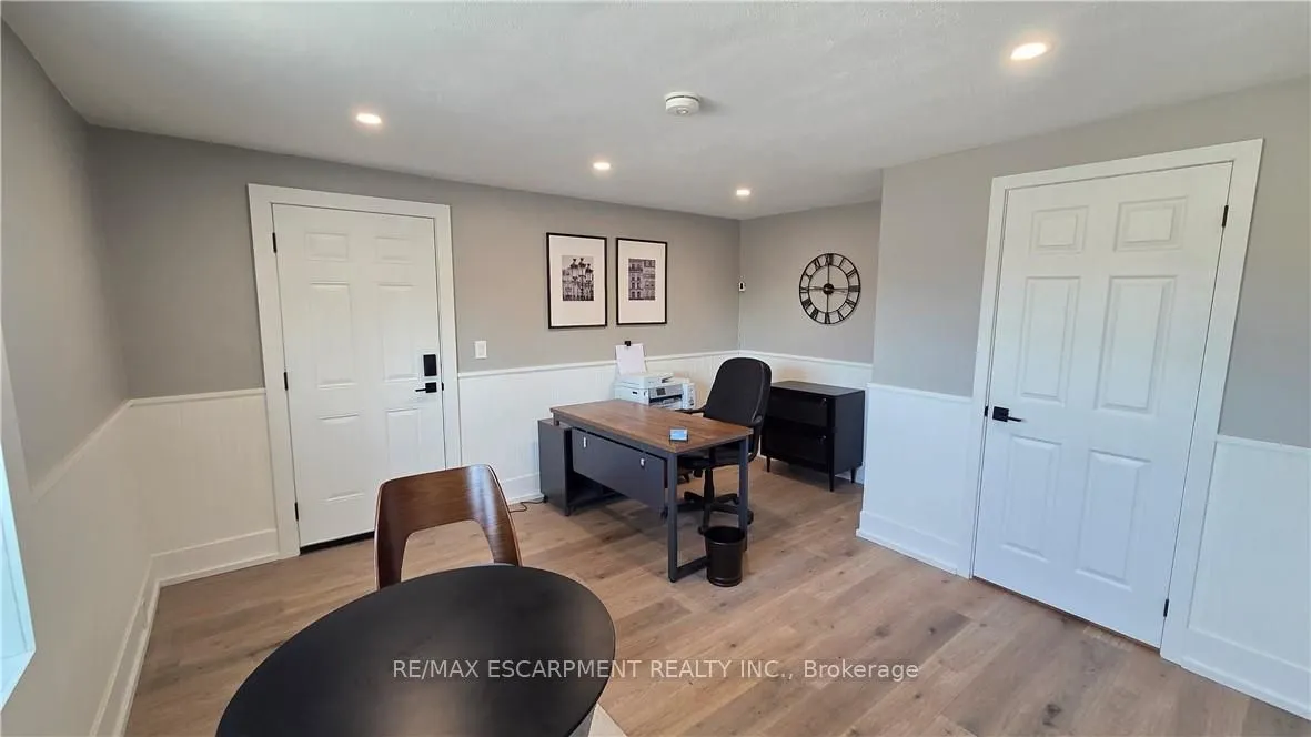 219 ST CATHARINES Street, #1