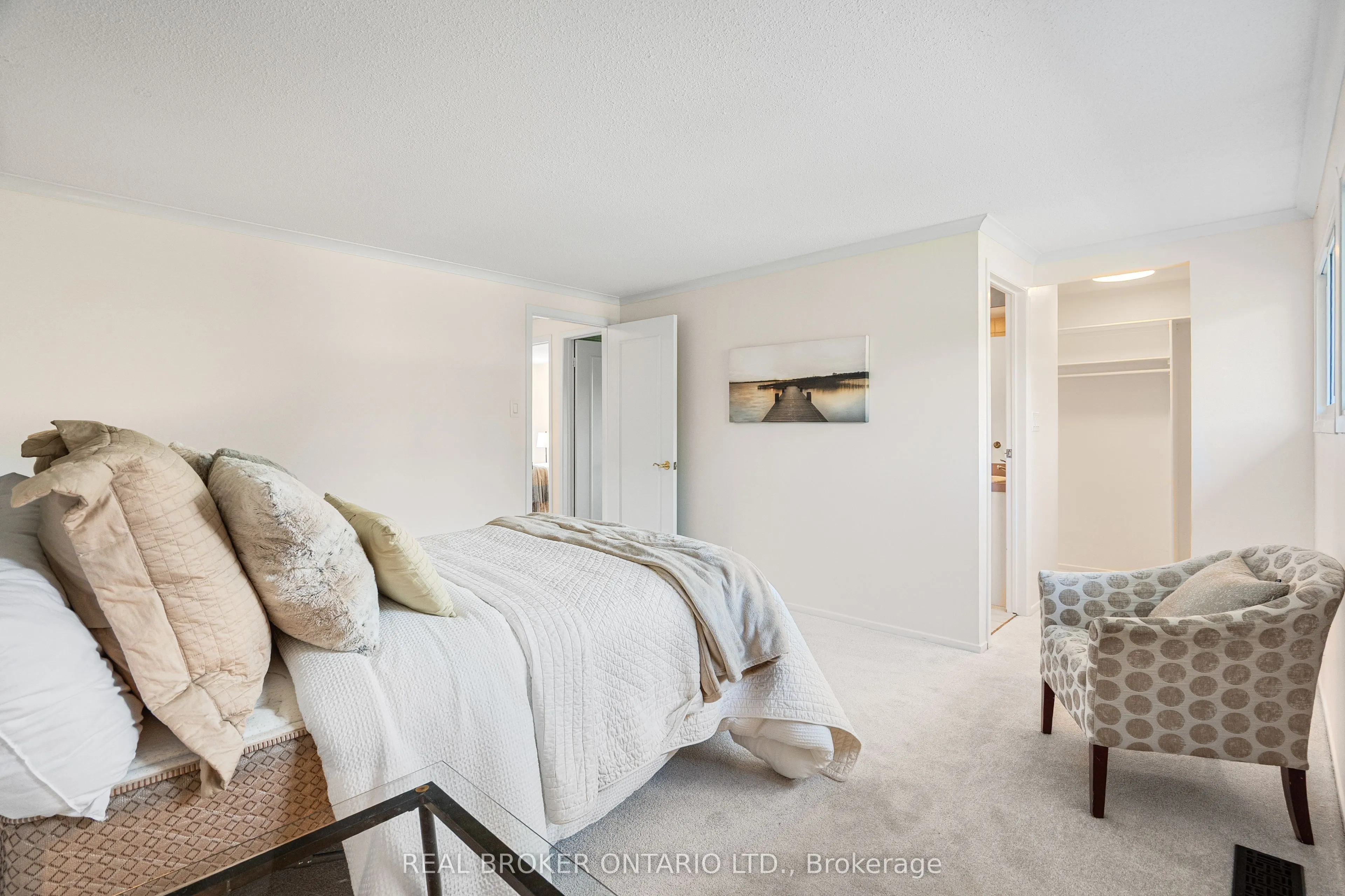 62 Herschel Crescent