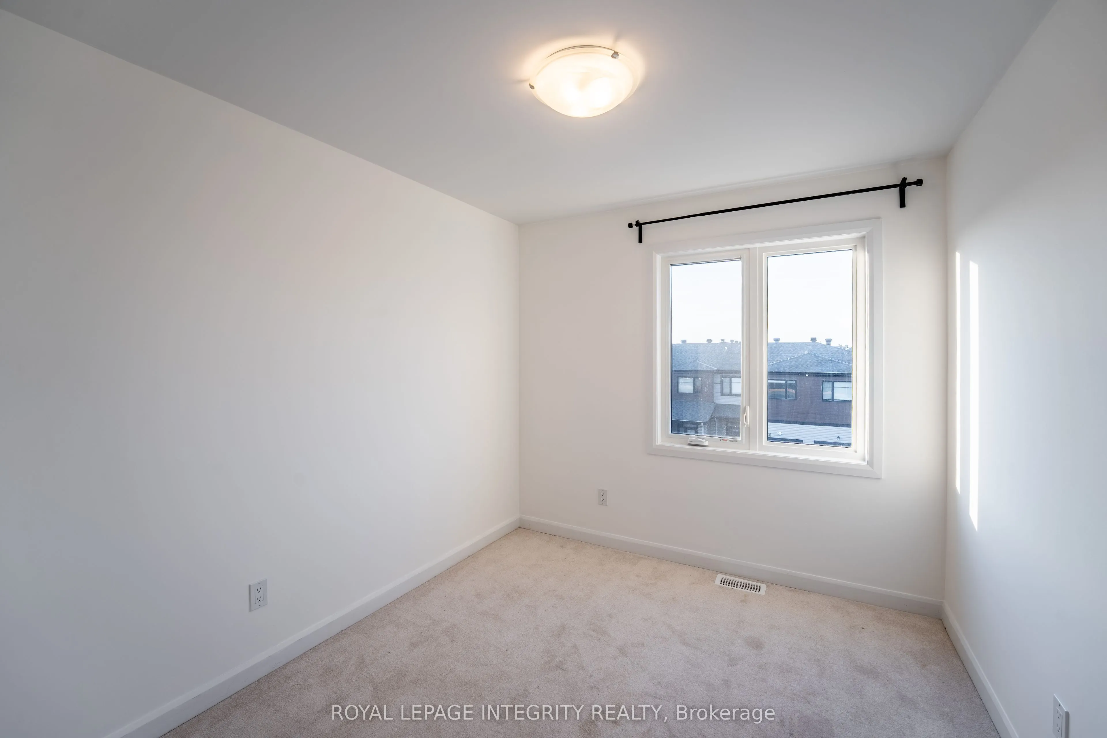 806 Everbloom Lane