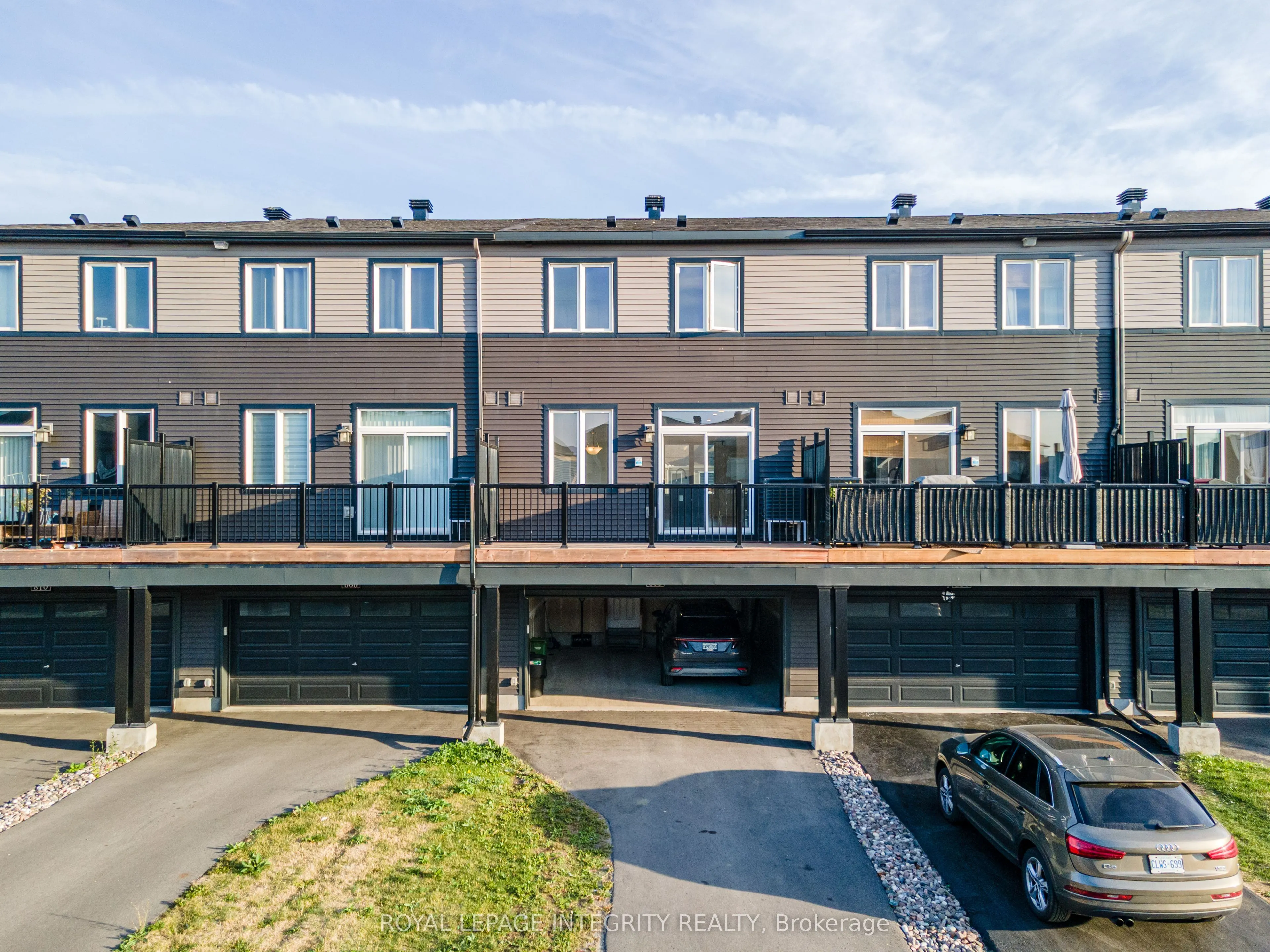 806 Everbloom Lane
