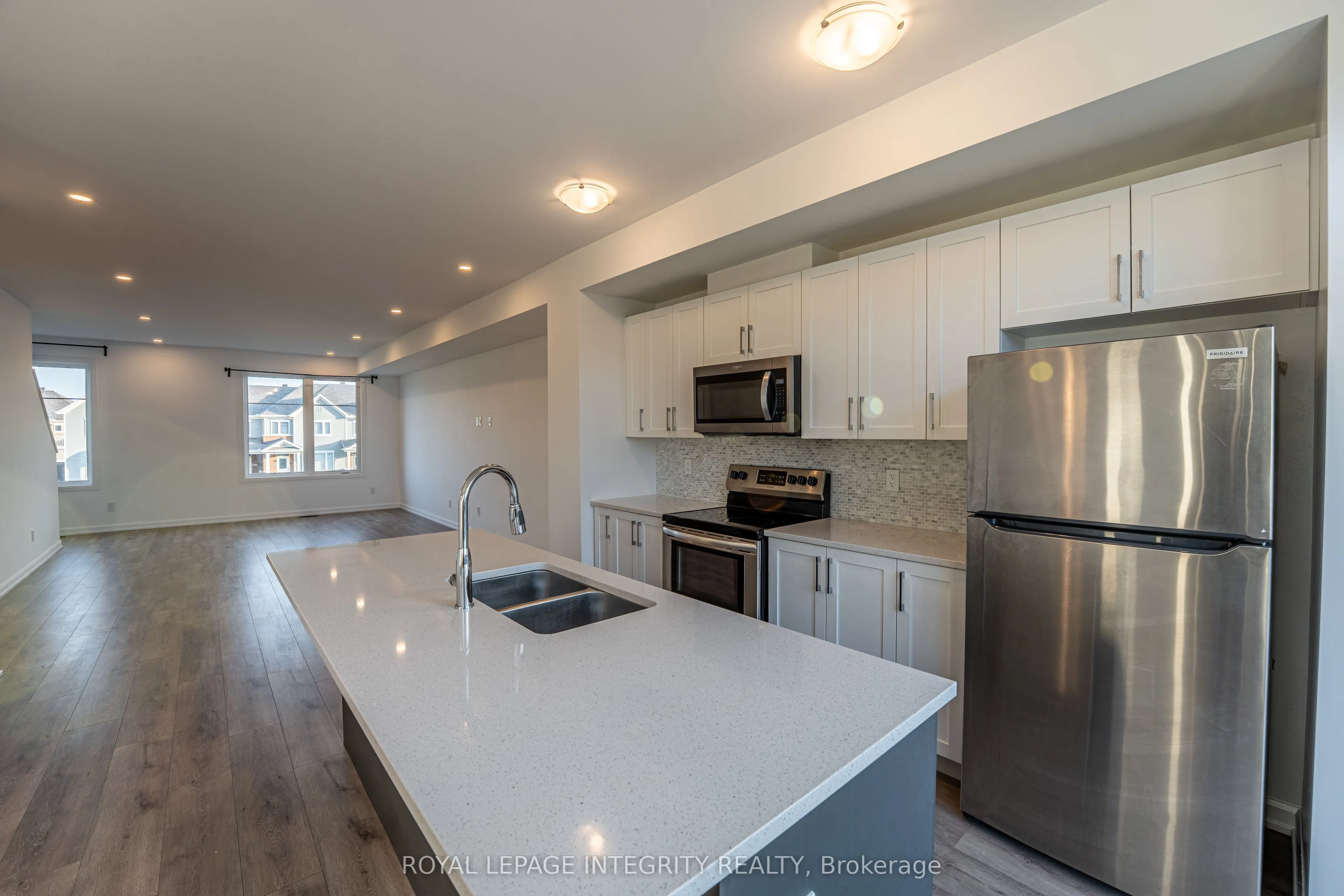806 Everbloom Lane