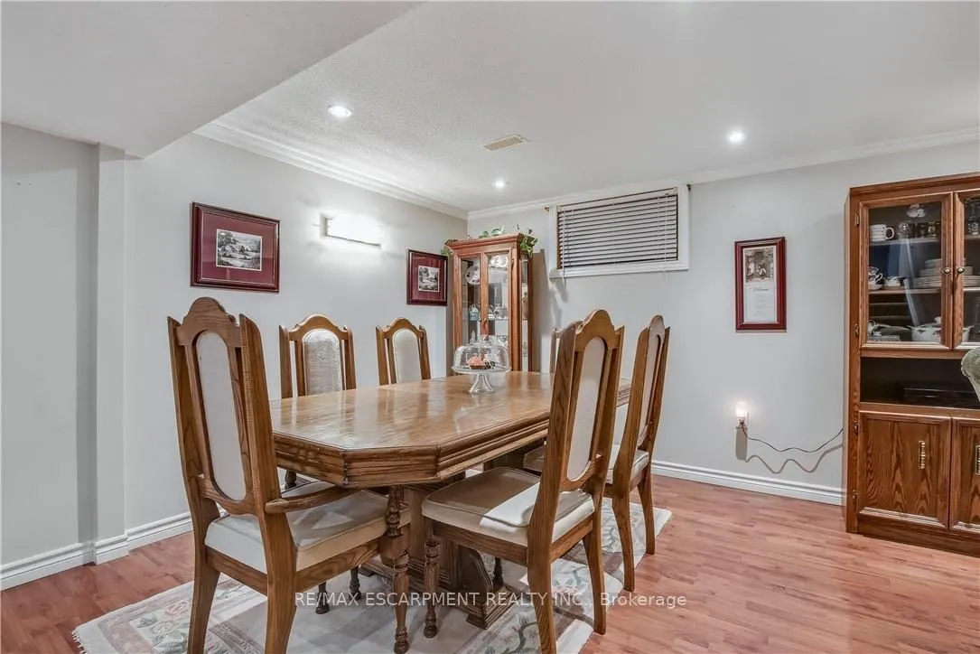 79 Gardiner Drive
