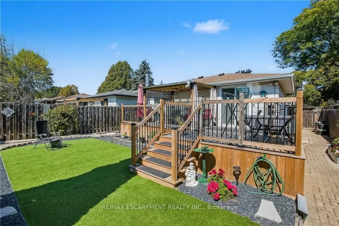 79 Gardiner Drive